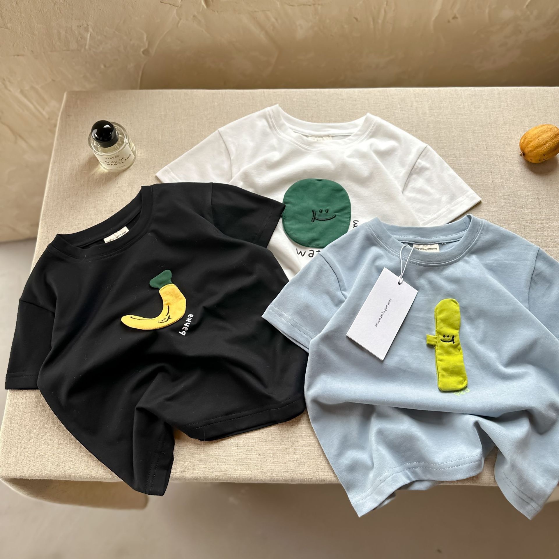 四色蔬菜短袖上衣