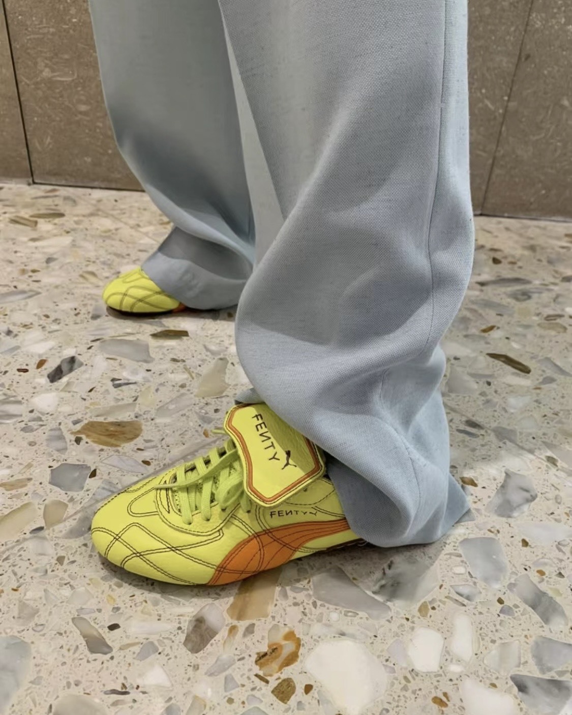 【Focus Store】預購 FENTY x PUMA Avanti LS Stitched "Lime Sheen" 黃橘 薄底鞋 404813-02