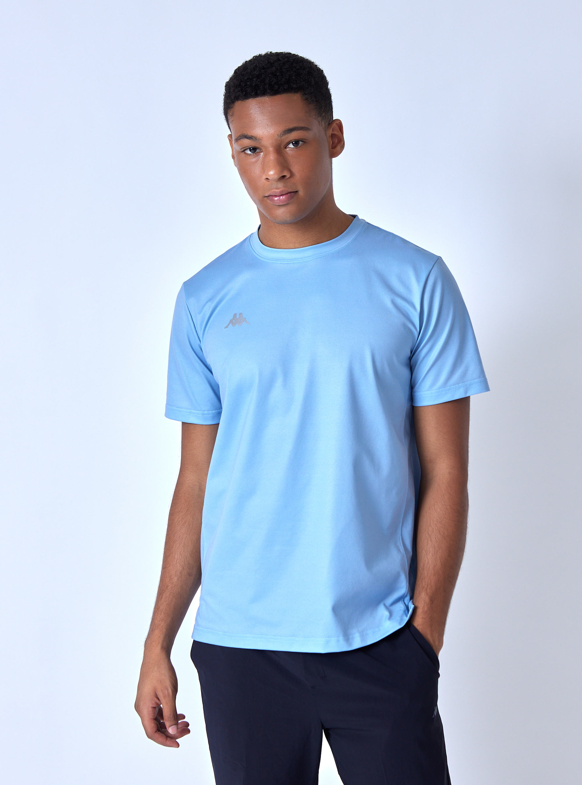 男女適穿 涼感下擺開岔圓領T-Shirt