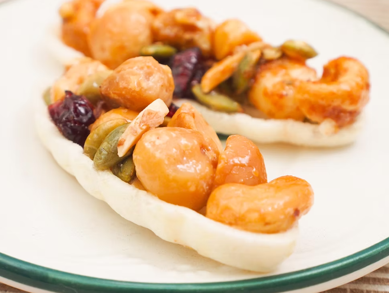 【直播】食在幸福 TW0314303 綜合堅果船(蛋奶素) (1袋6入)