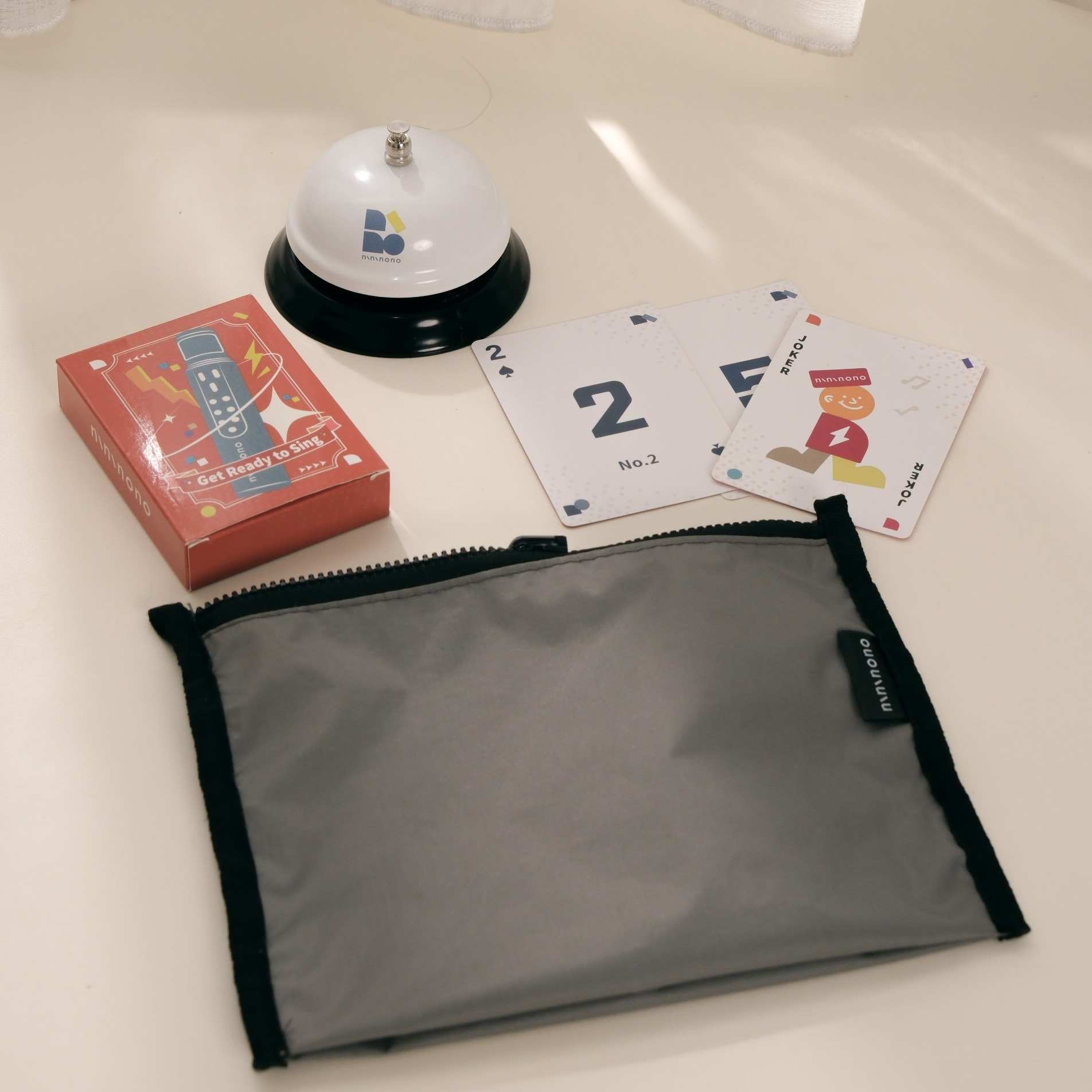 【隨身派對組】 輕旅雙用包中包(S-鐵灰) ＋唱玩無限遊戲撲克牌＋搶答鈴