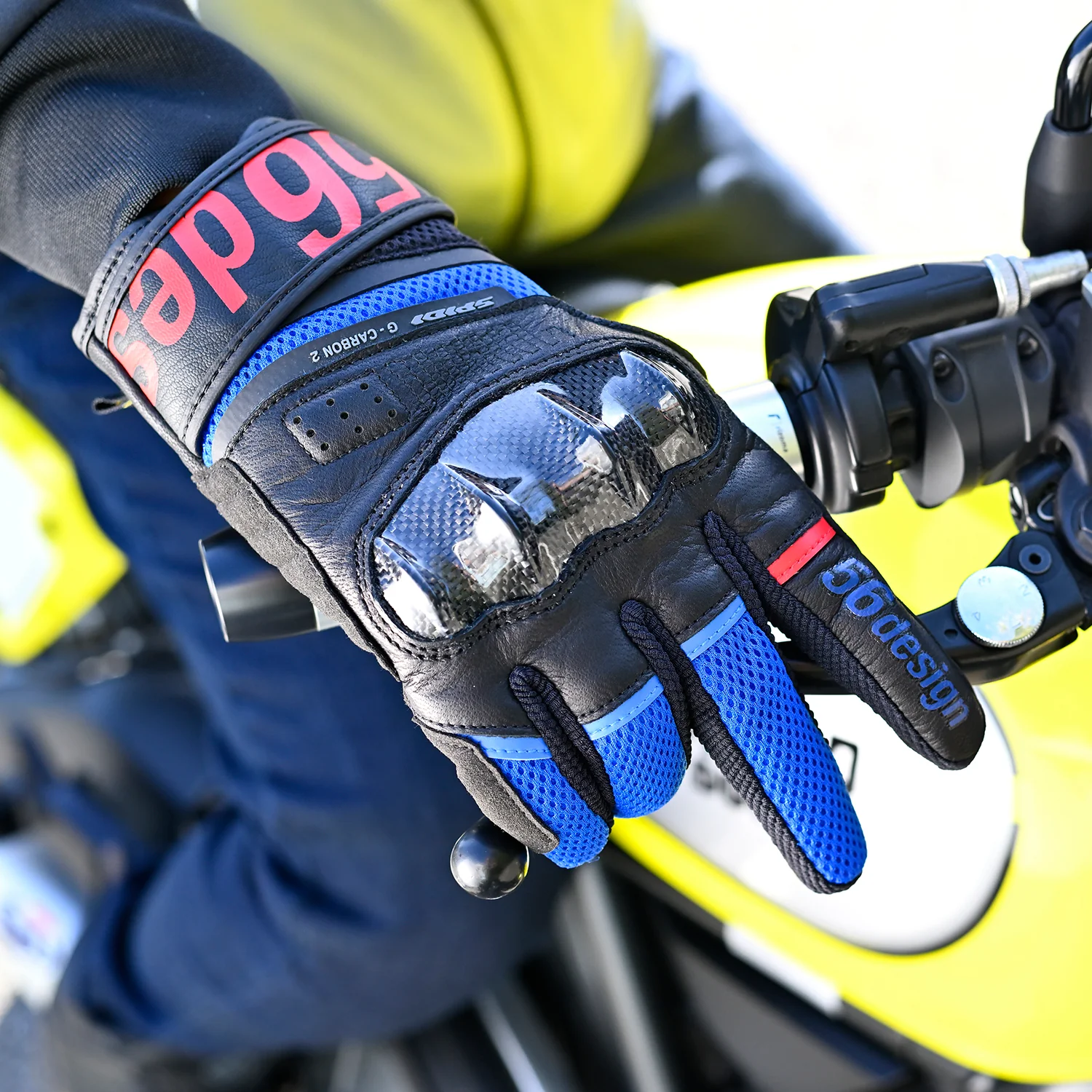 56DESIGN × SPIDI POWER CARBON手套手腕快扣設計，穩固貼合快速穿戴，日常與長途騎行皆宜