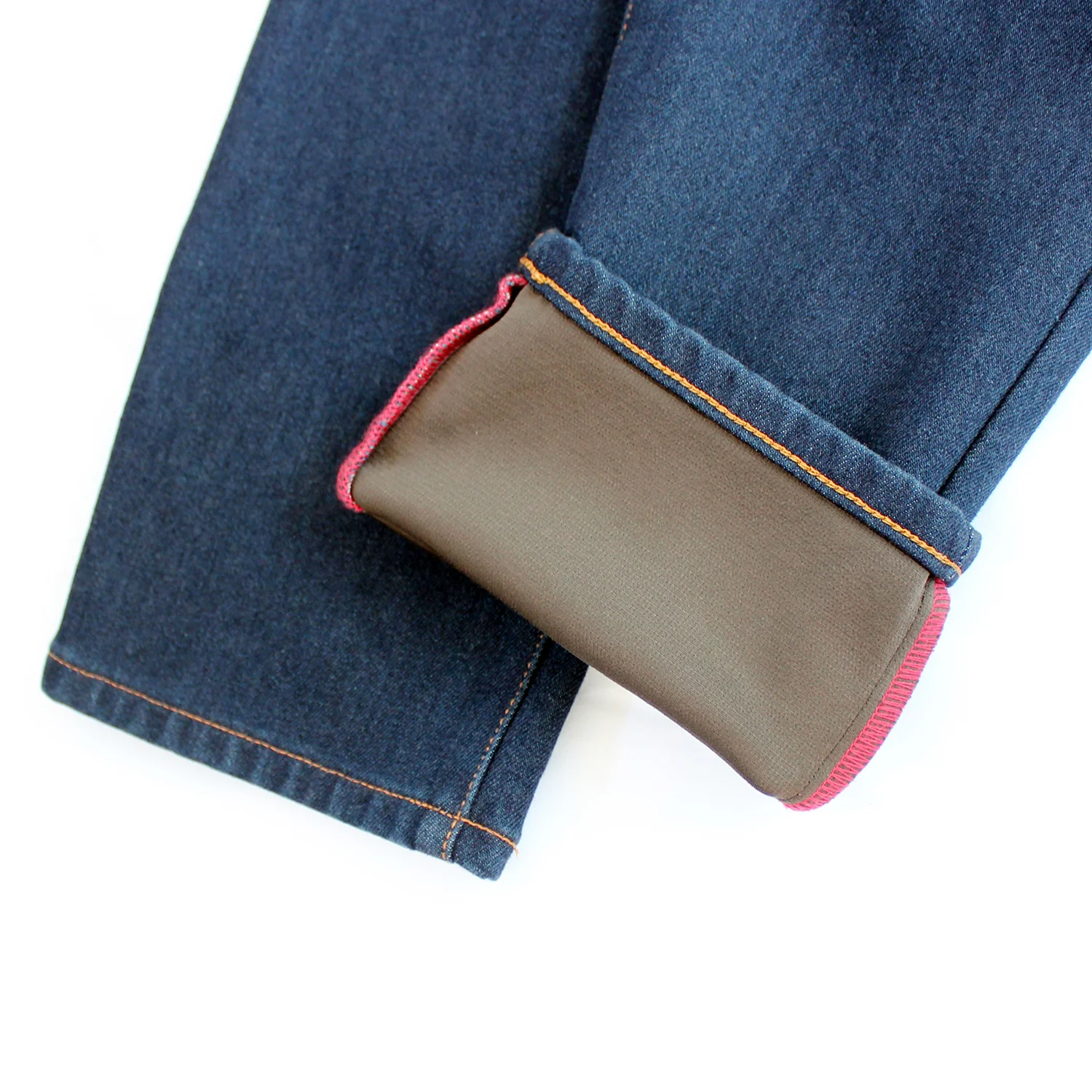 56DESIGN DEF DENIM專利CORDURA®面料，結合高強度耐磨與超彈力，滑順內裡提升長時間舒適度