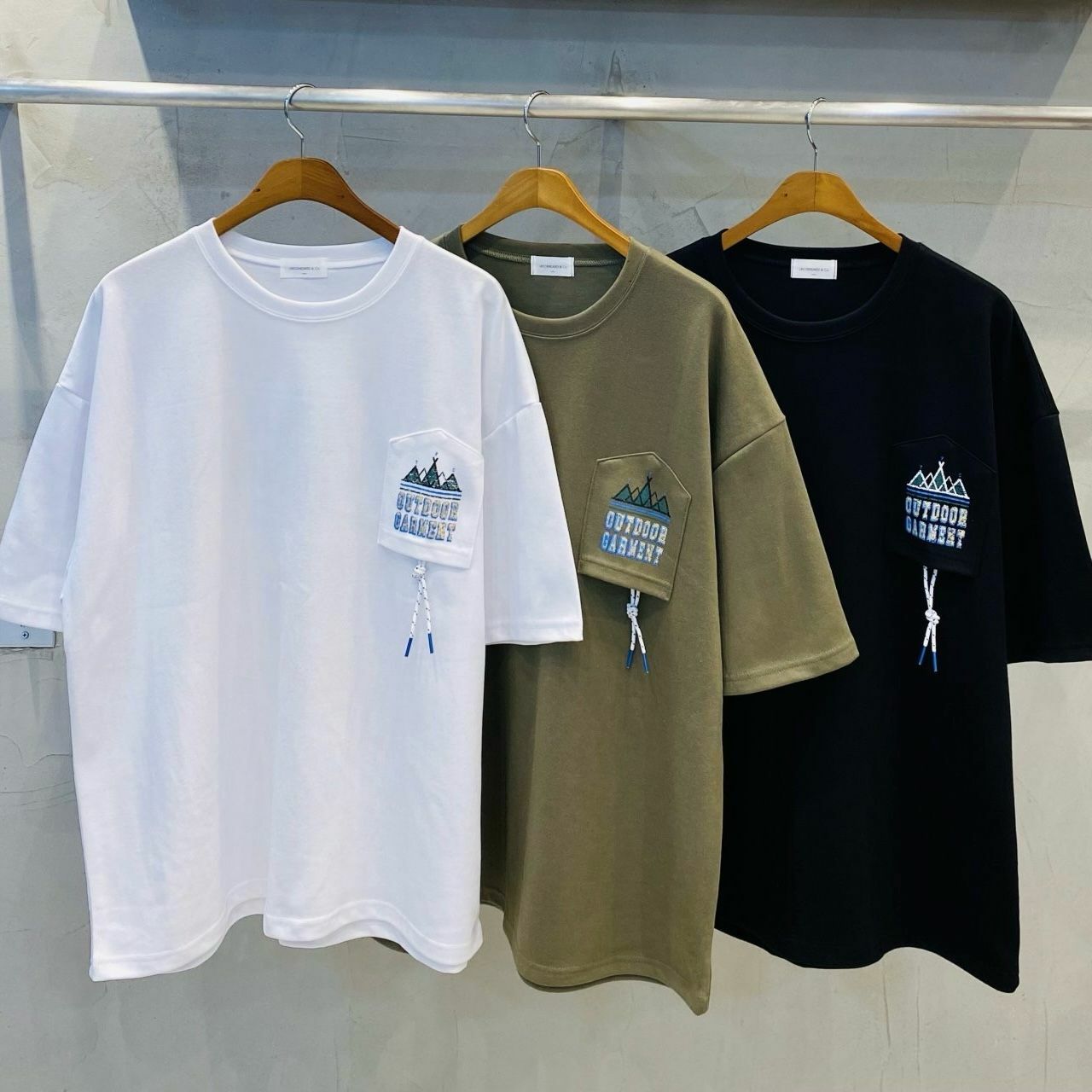 OverSize英文字圖案短袖Tee UNSTANDARD-103T