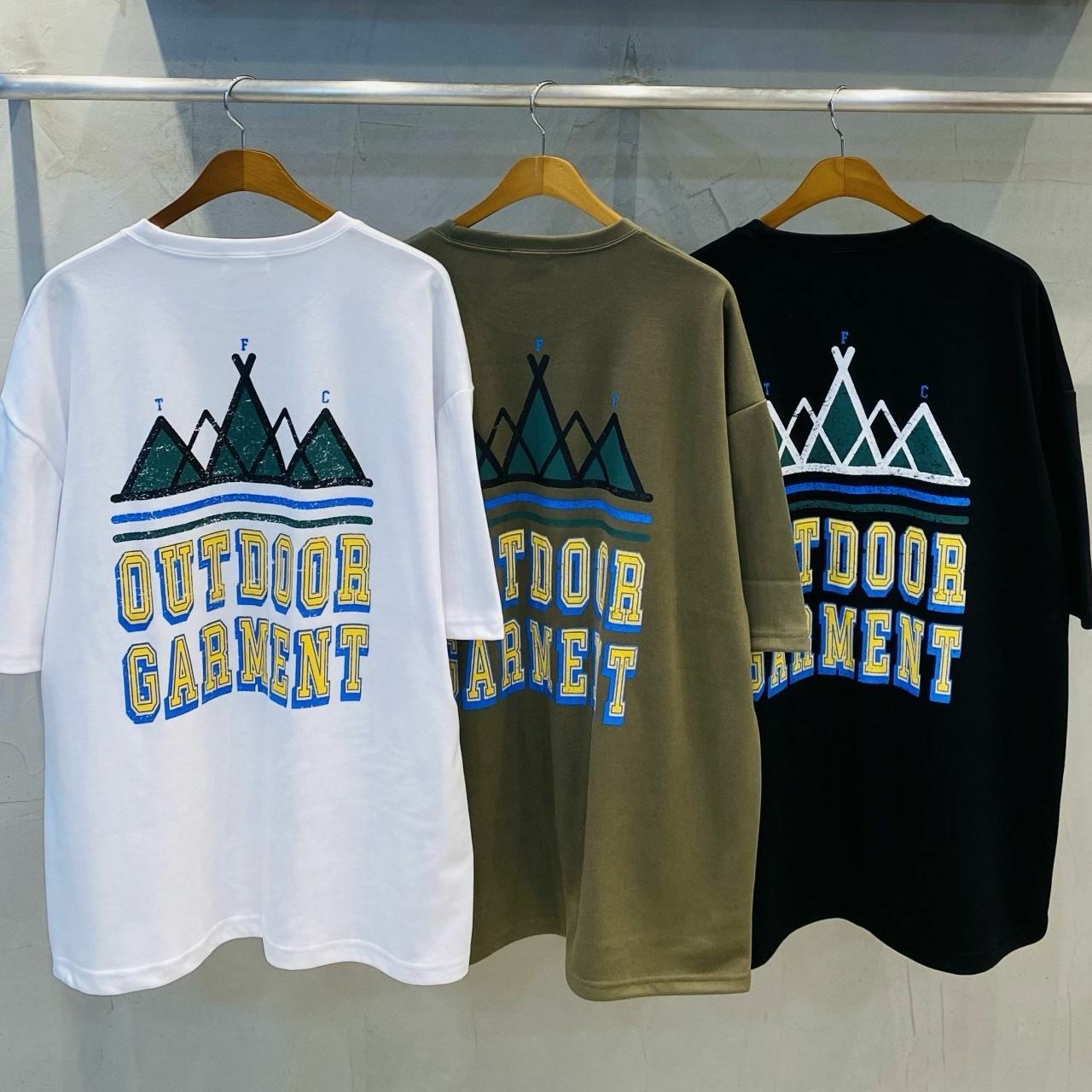 OverSize英文字圖案短袖Tee UNSTANDARD-103T