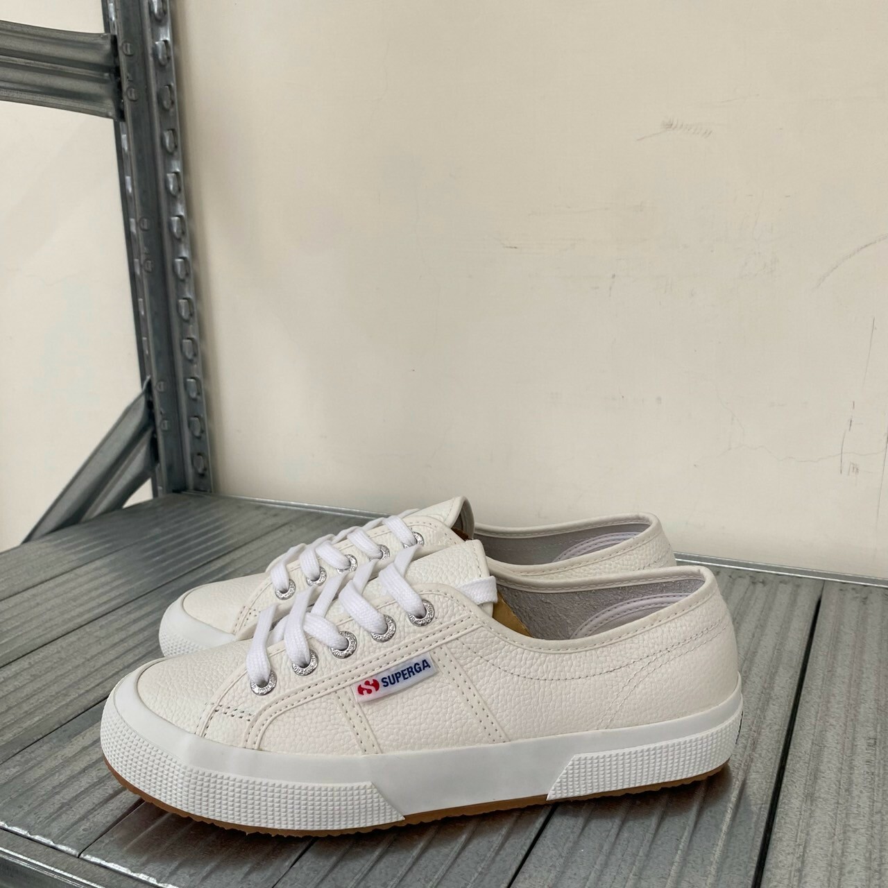 Superga 2750 efglu 男女全白真皮皮革休閒鞋 S009VH0-900