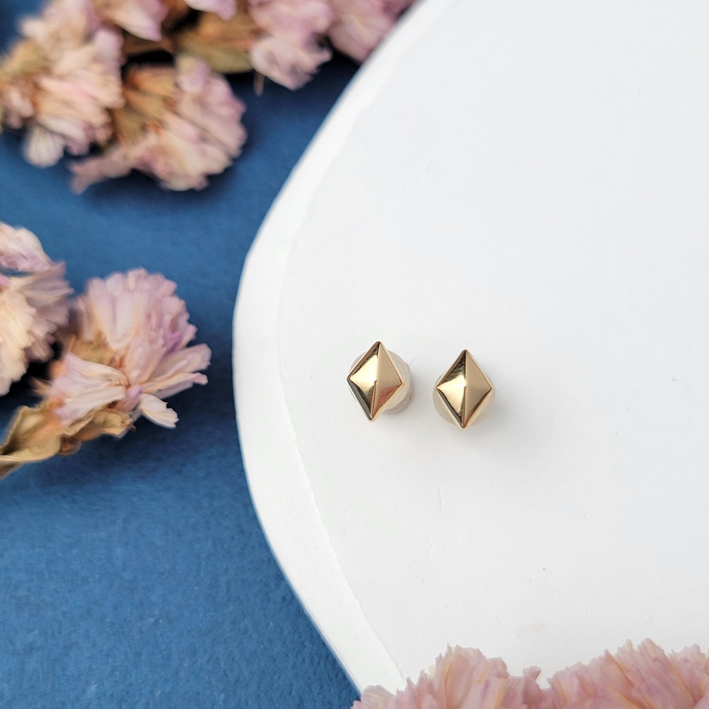 【me.luxe】K18菱形耳環5mm