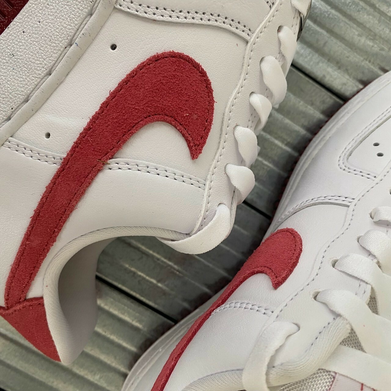 Nike Wmns Air Force 1,07 白紅 皮革 AF1 經典 女休閒鞋 FQ7626-100