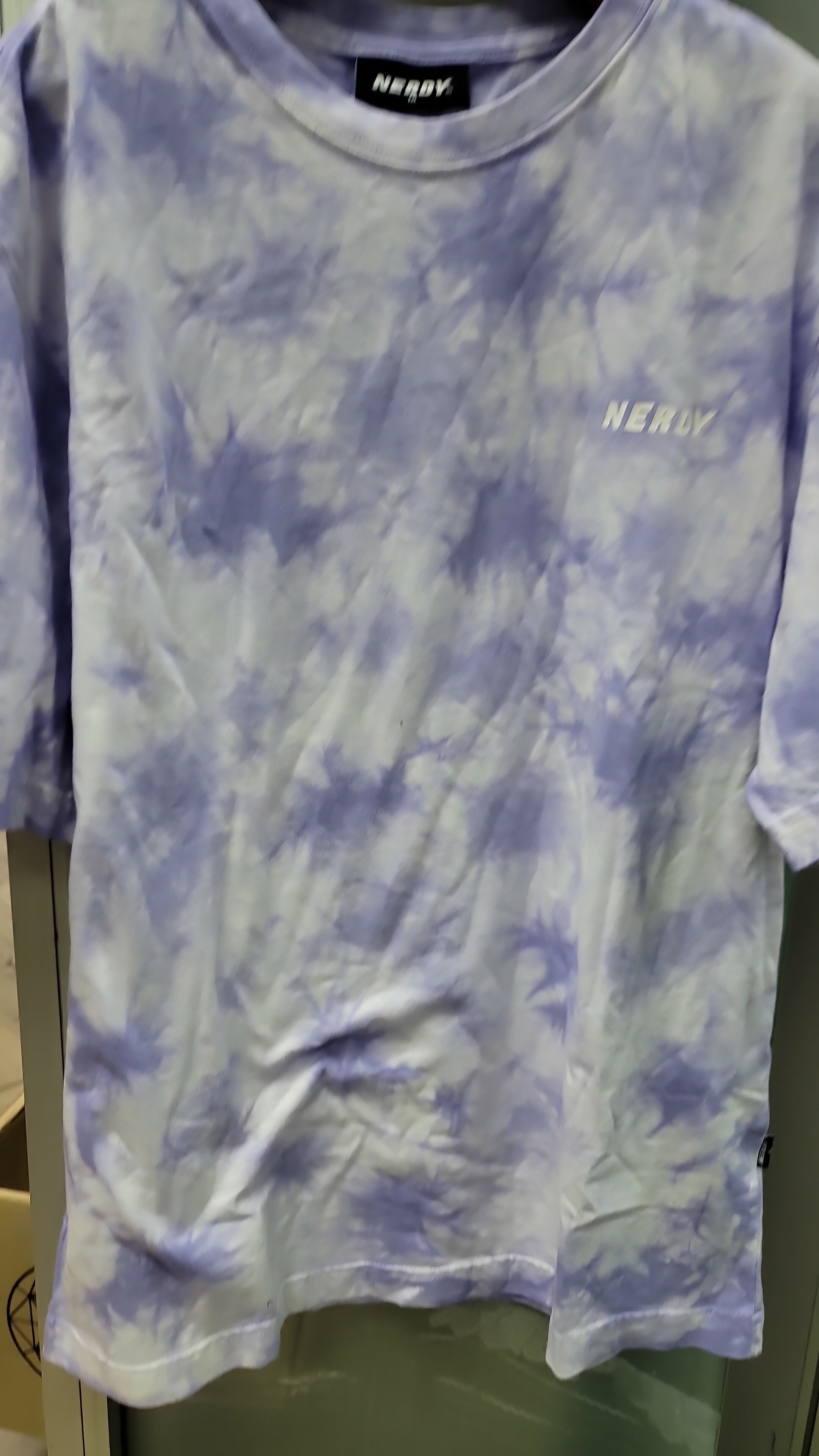 CD825**  NERDY TEE