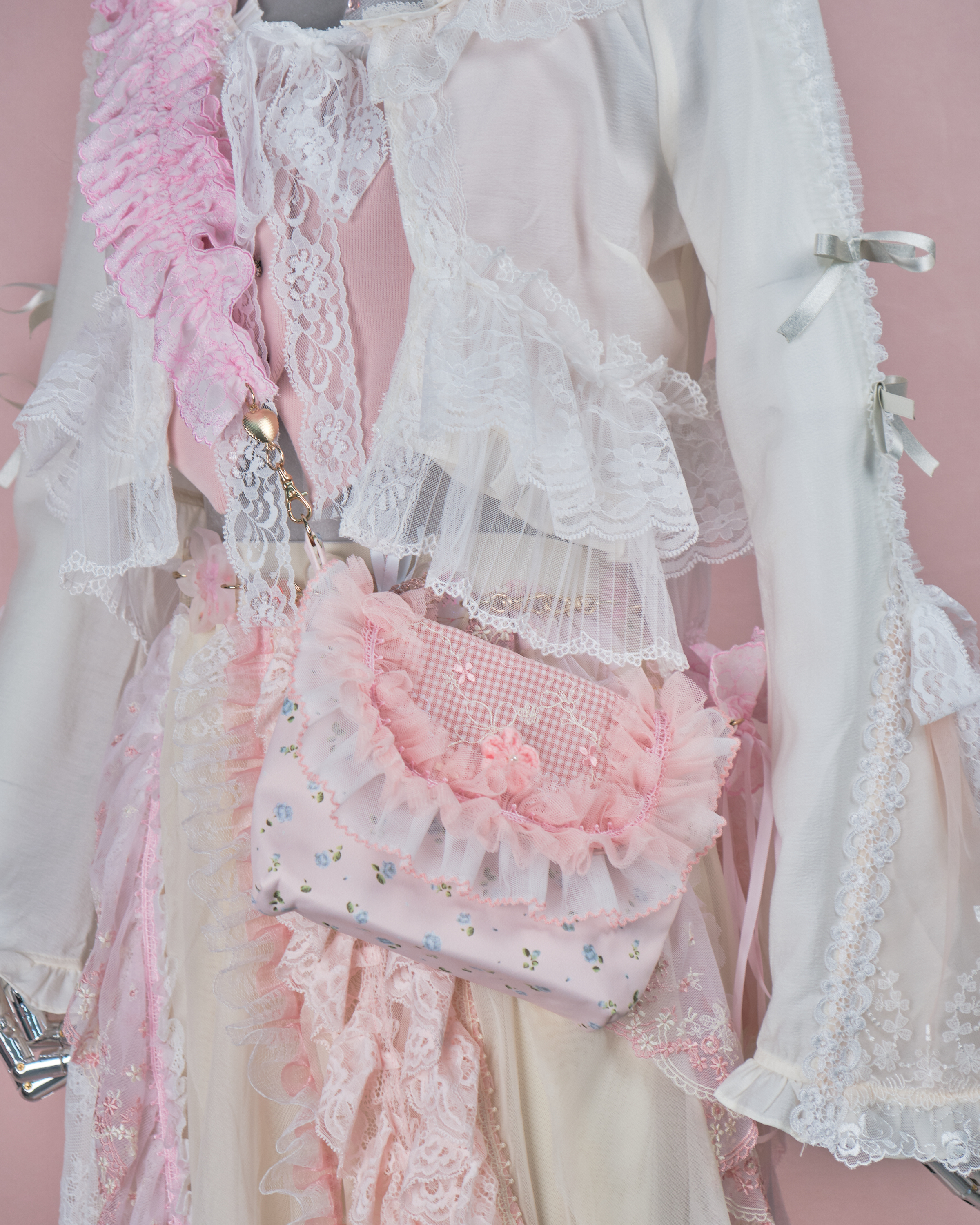 11918 Handmade Floral 2-Way Mini Bag