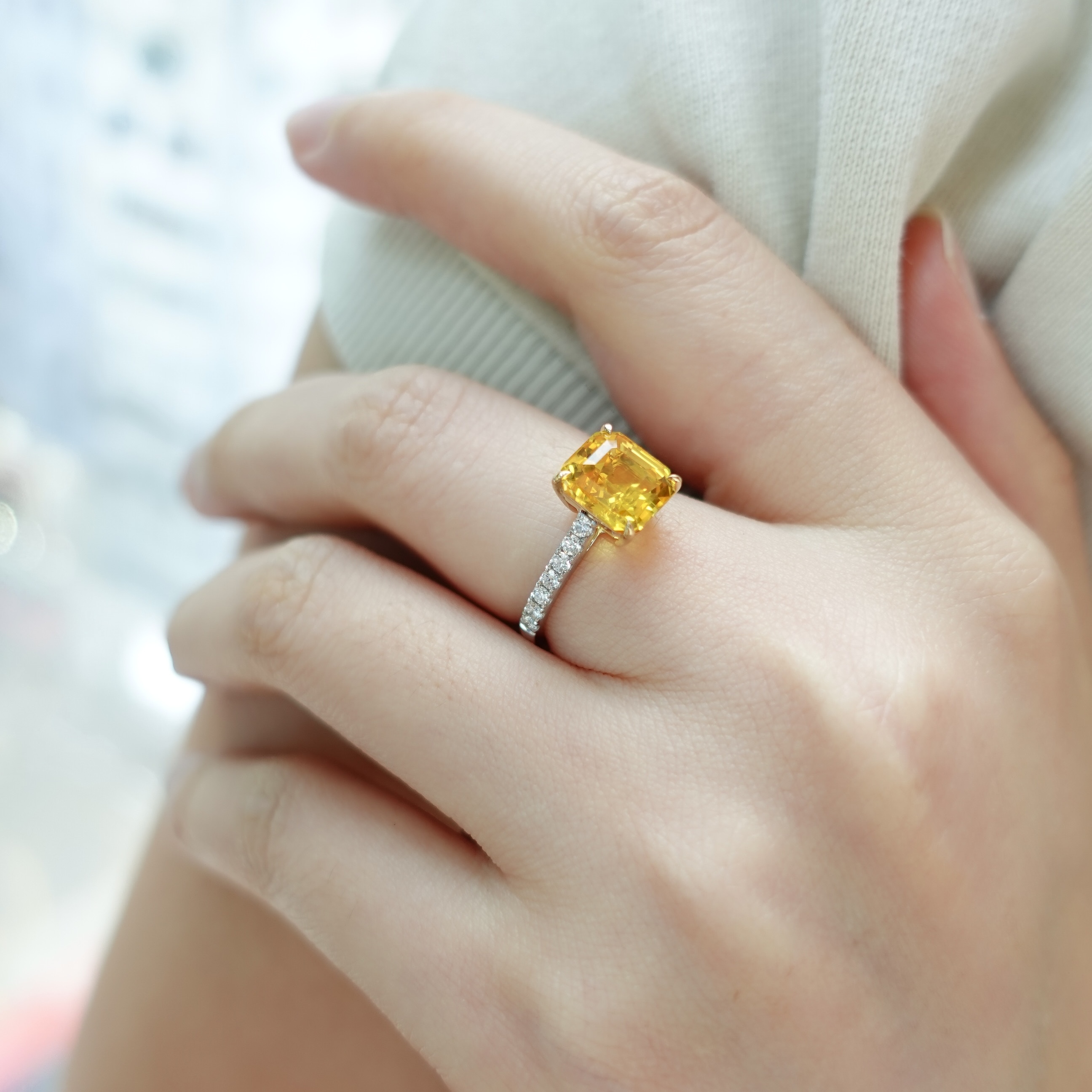 3.22ct天然黃藍寶石鑽石18K金戒指 (帶寶石證書)