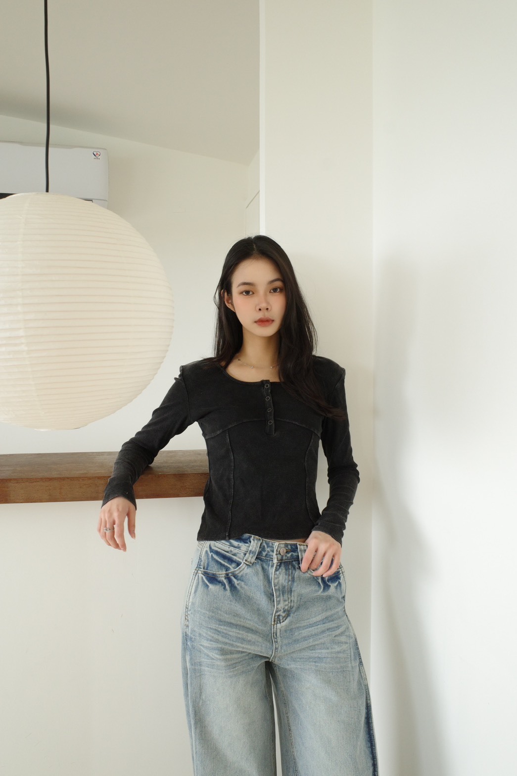 <女裝現貨💗> MA08 繞脖綁帶車線短版上衣 兩色