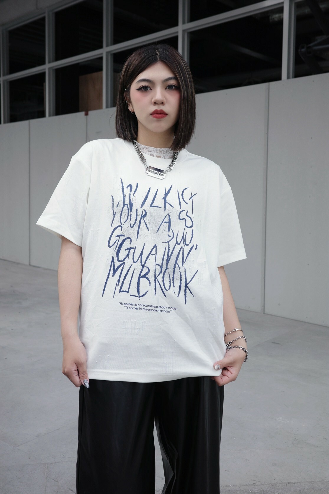 ZOE 美式做舊潑墨文字T — Z2550