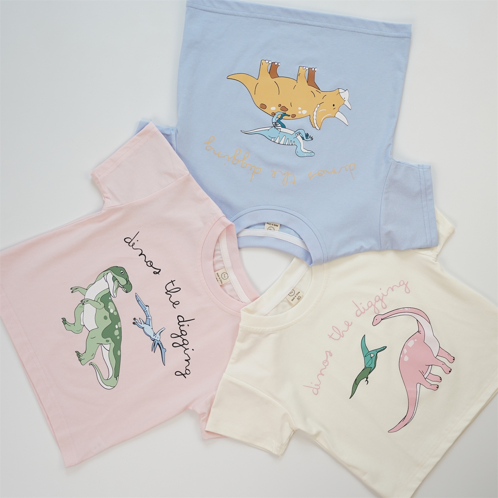 粉嫩色系恐龍上衣