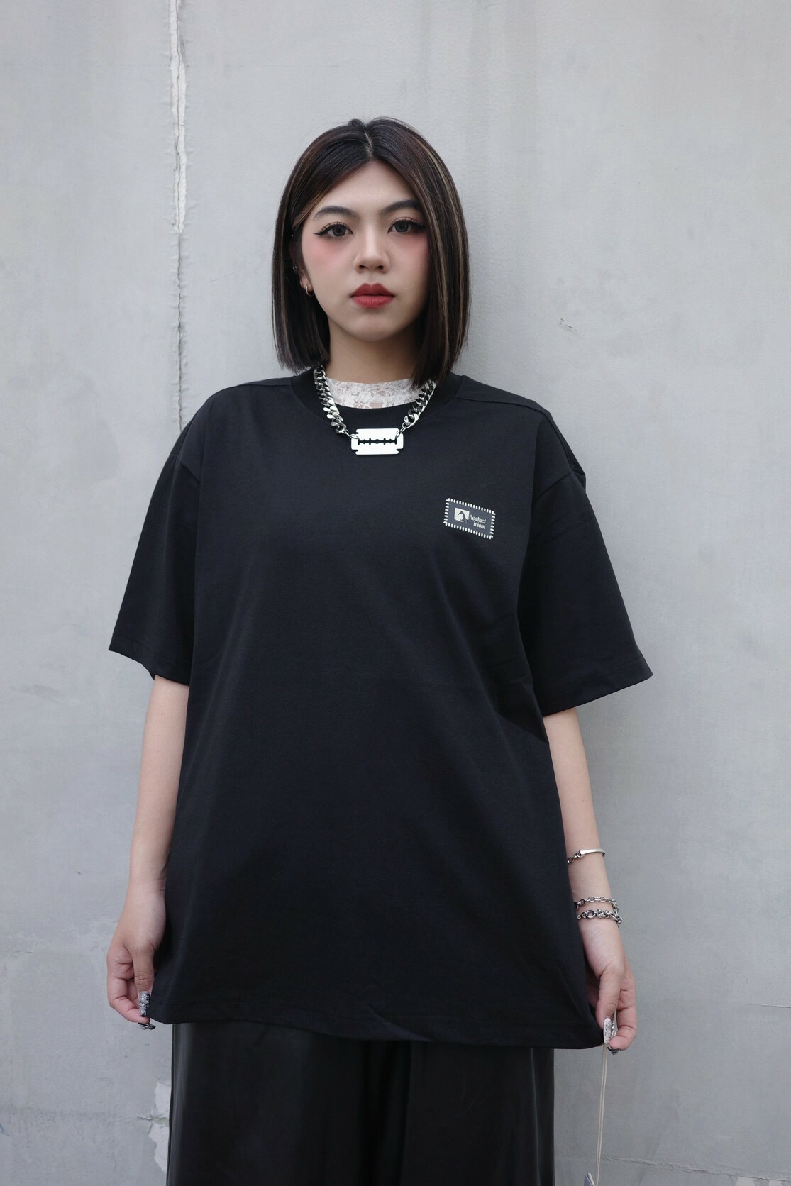 ZOE 美式油畫立體泡字短T — Z2538