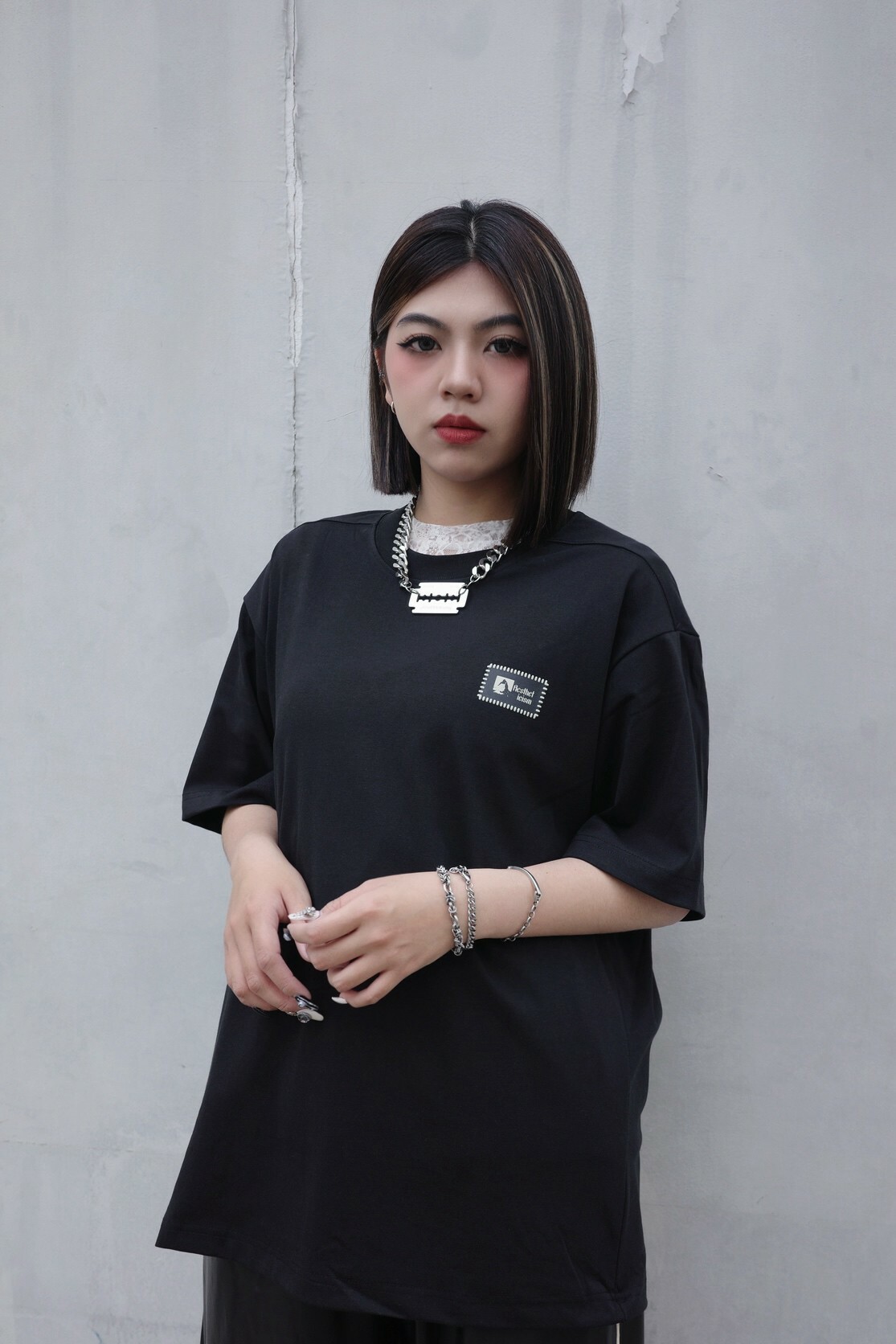 ZOE 美式油畫立體泡字短T — Z2538