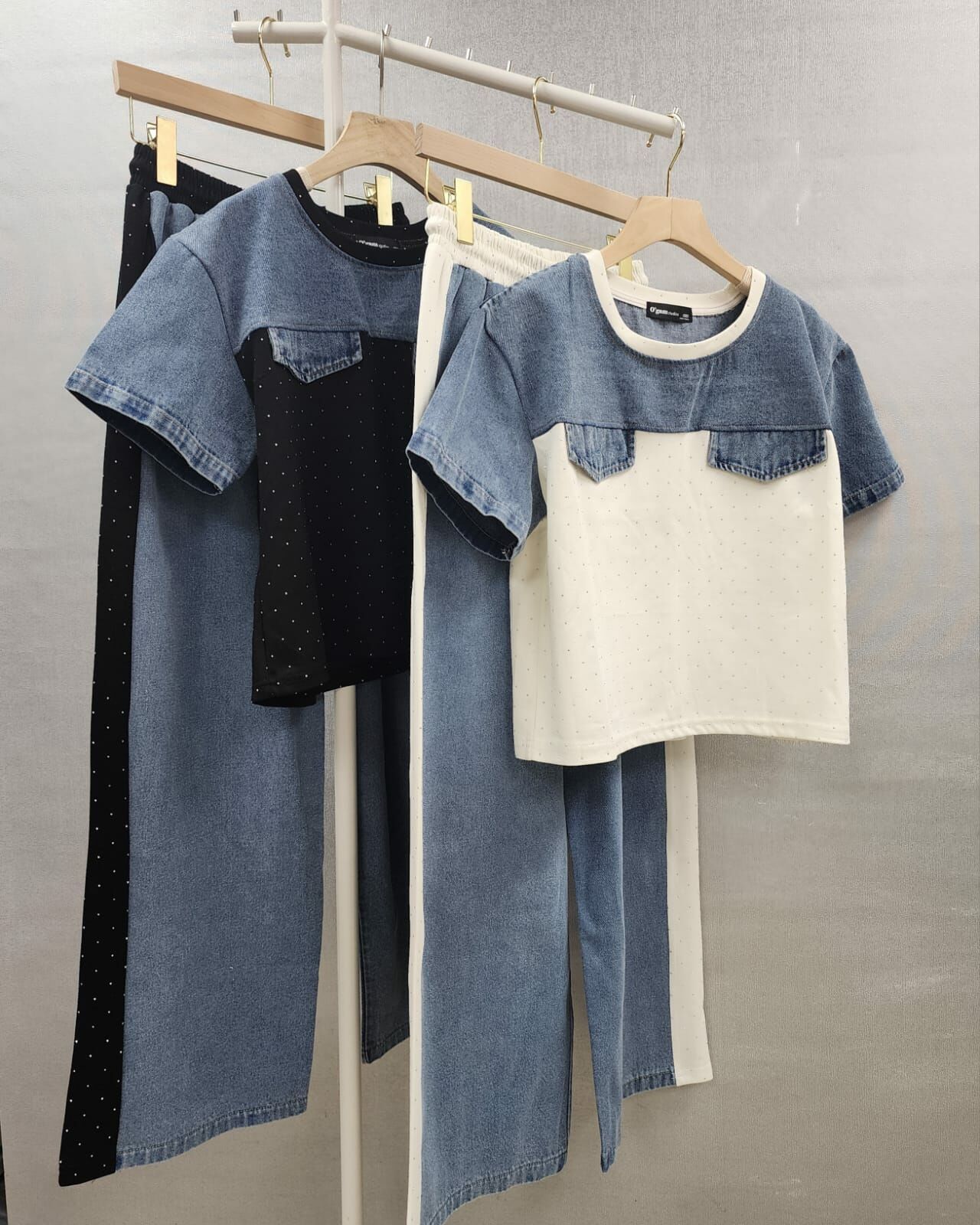 CD901 牛仔拼布套裝   Top : 胸44，長20 Pt :腰26-42，hips 48，長39
