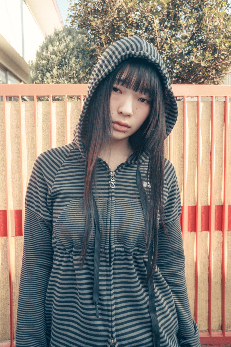 【hug your skin】 Stripe babydoll hoodie zip-up /追跡付 Stripe babydoll hoodie zip-up (White Black) - hug your skin