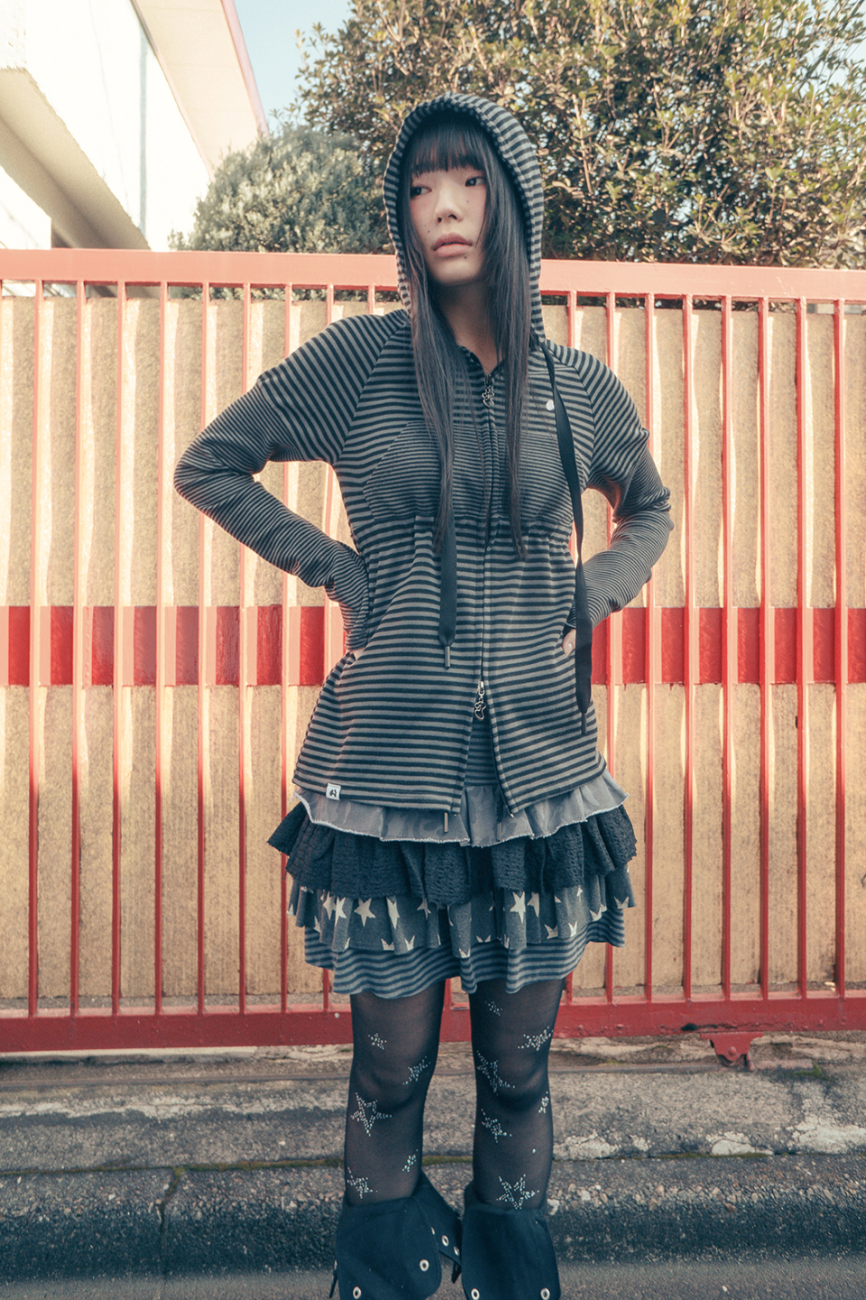 HUG YOUR SKIN) Stripe babydoll hoodie zip-up - 2col