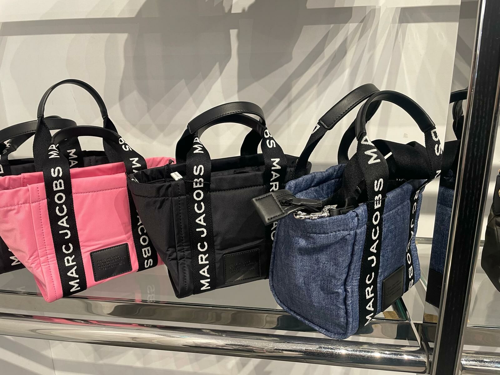 MARC JACOBS NEW DESIGN NYLON TOTE BAG WITH WORD STRAP