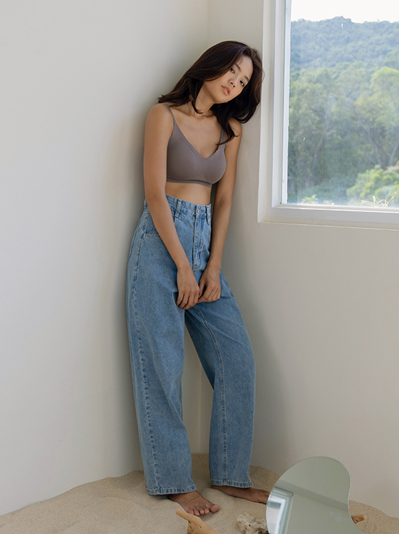 直筒高腰牛仔褲