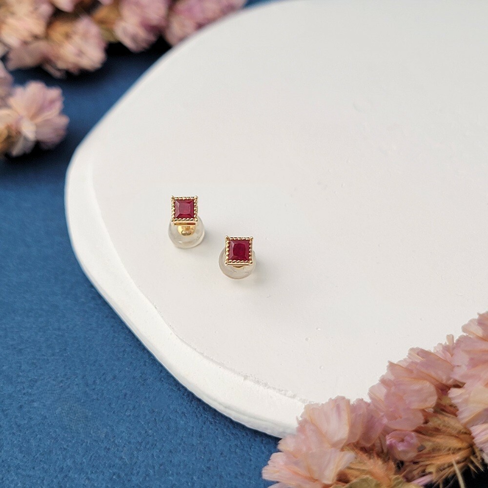 【me.luxe】K18方糖珠邊紅寶耳環