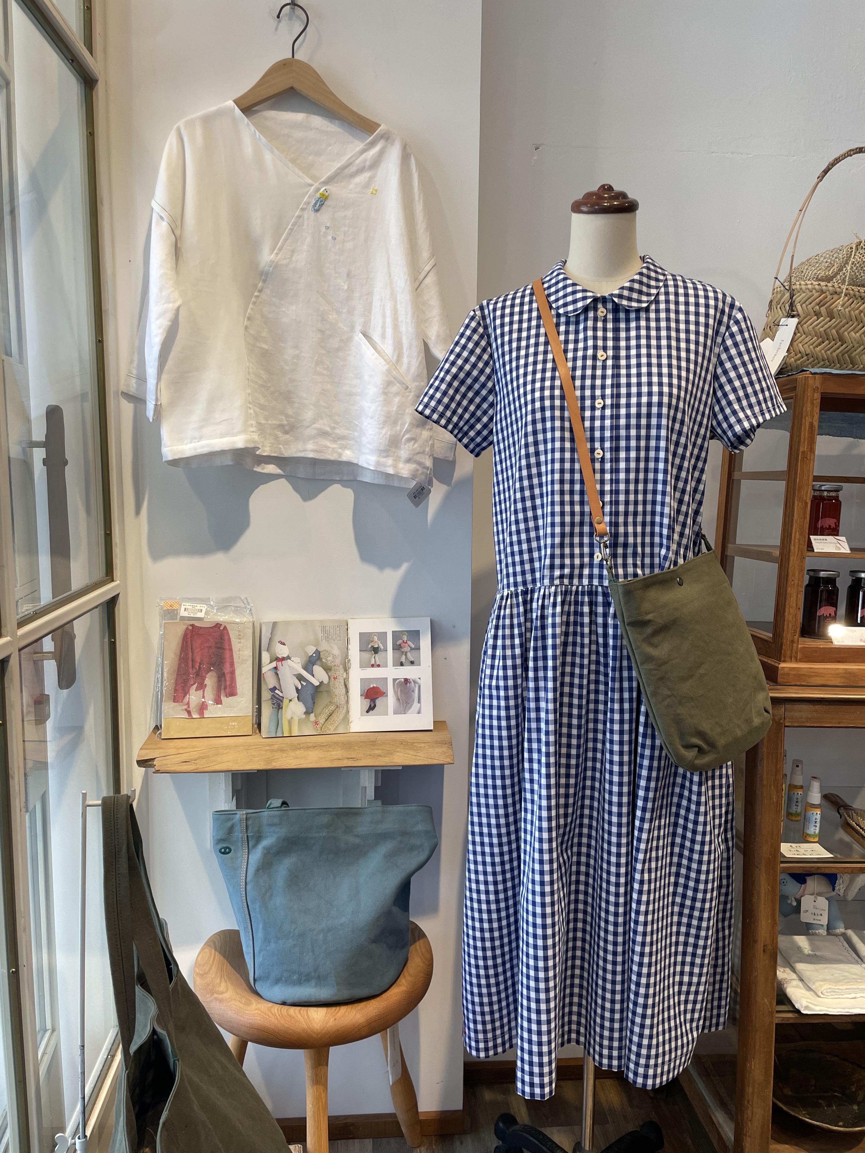 小圓領短袖襯衫長洋裝 藍格紋