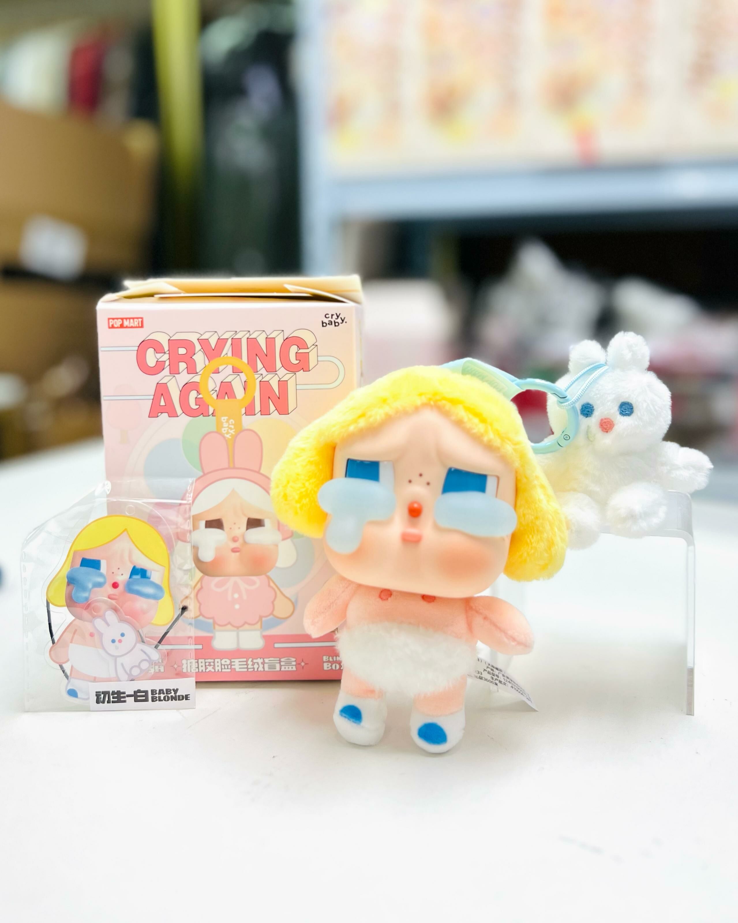 Pop Mart 泡泡瑪特盲盒掛件 - CRYBABY哭娃眼淚工廠搪膠臉毛絨公仔系列 (隱藏版: 初生-白)