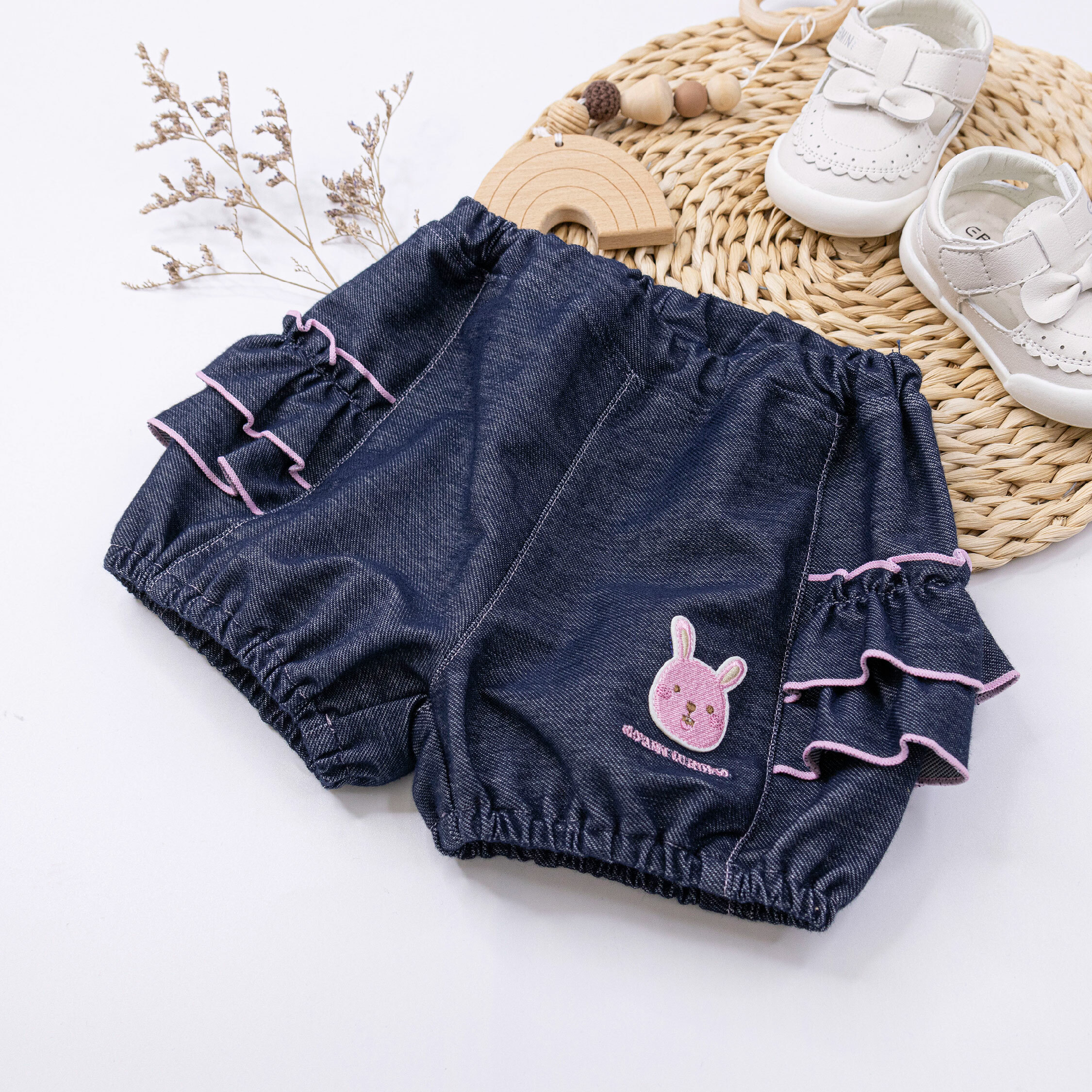 范侖鐵諾【32057】開心刺繡小兔荷葉拼接短褲