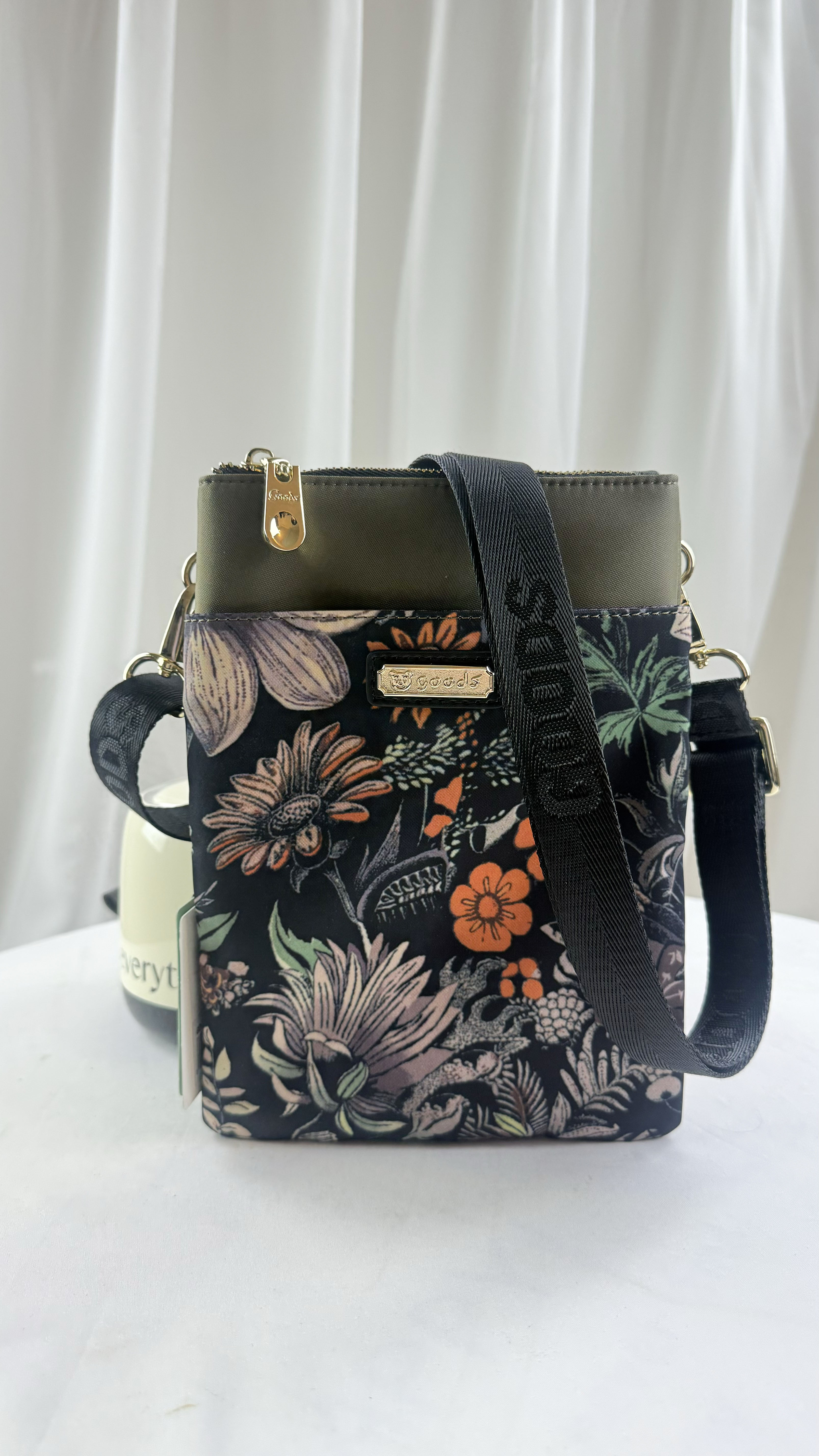 GOODS 綠花雙層防潑水手機側背包  #2505-1