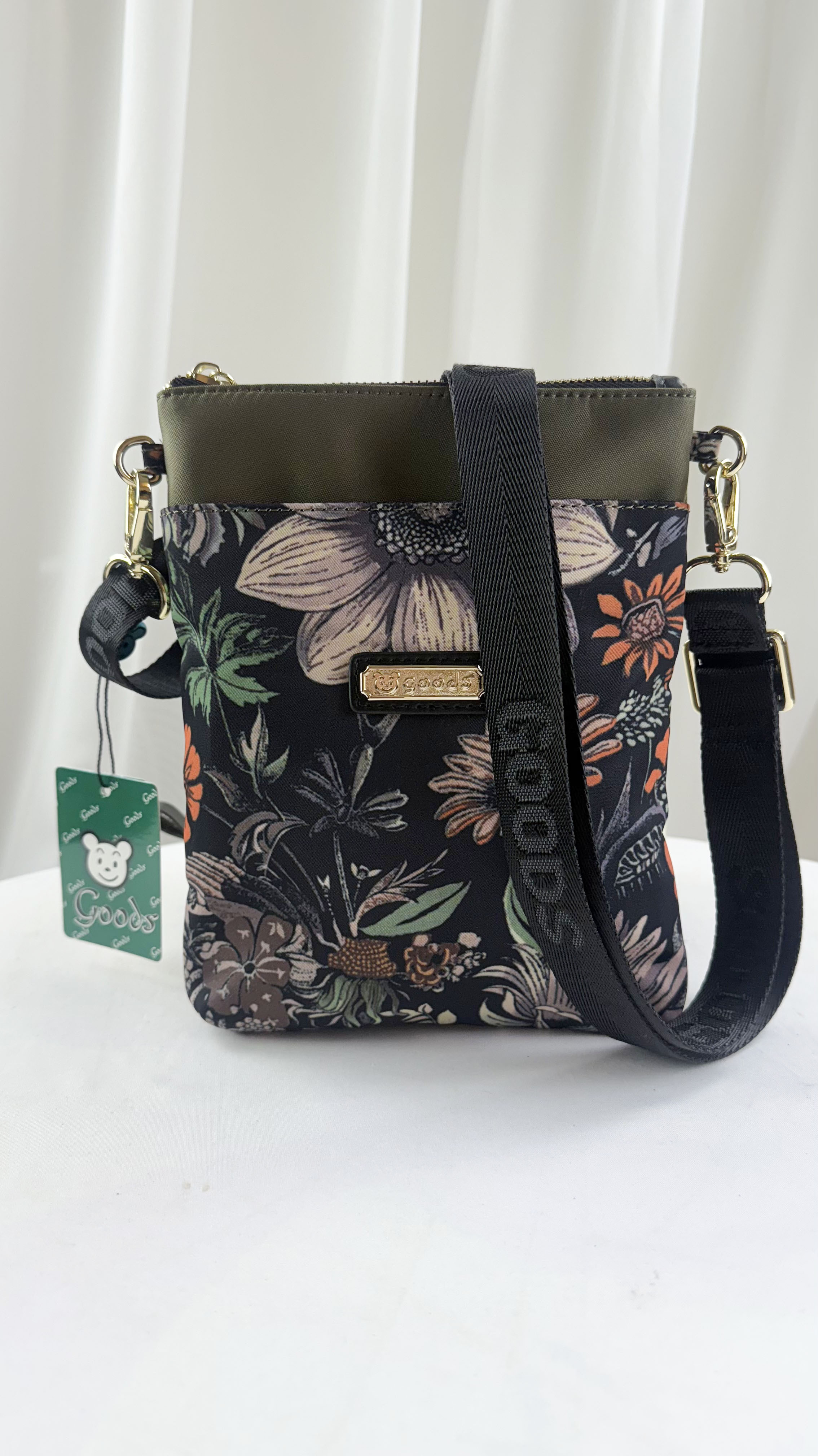 GOODS 綠花單層防潑水手機側背包 #2231