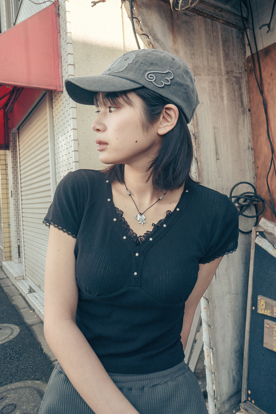 HUG YOUR SKIN) Lace studded top - 3col