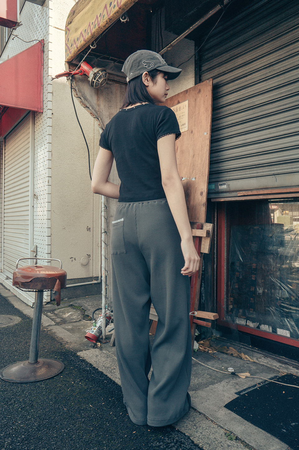 【hug your skin】韓国人気★ Lace Studded Top HUG YOUR SKIN) Lace studded top - 3col