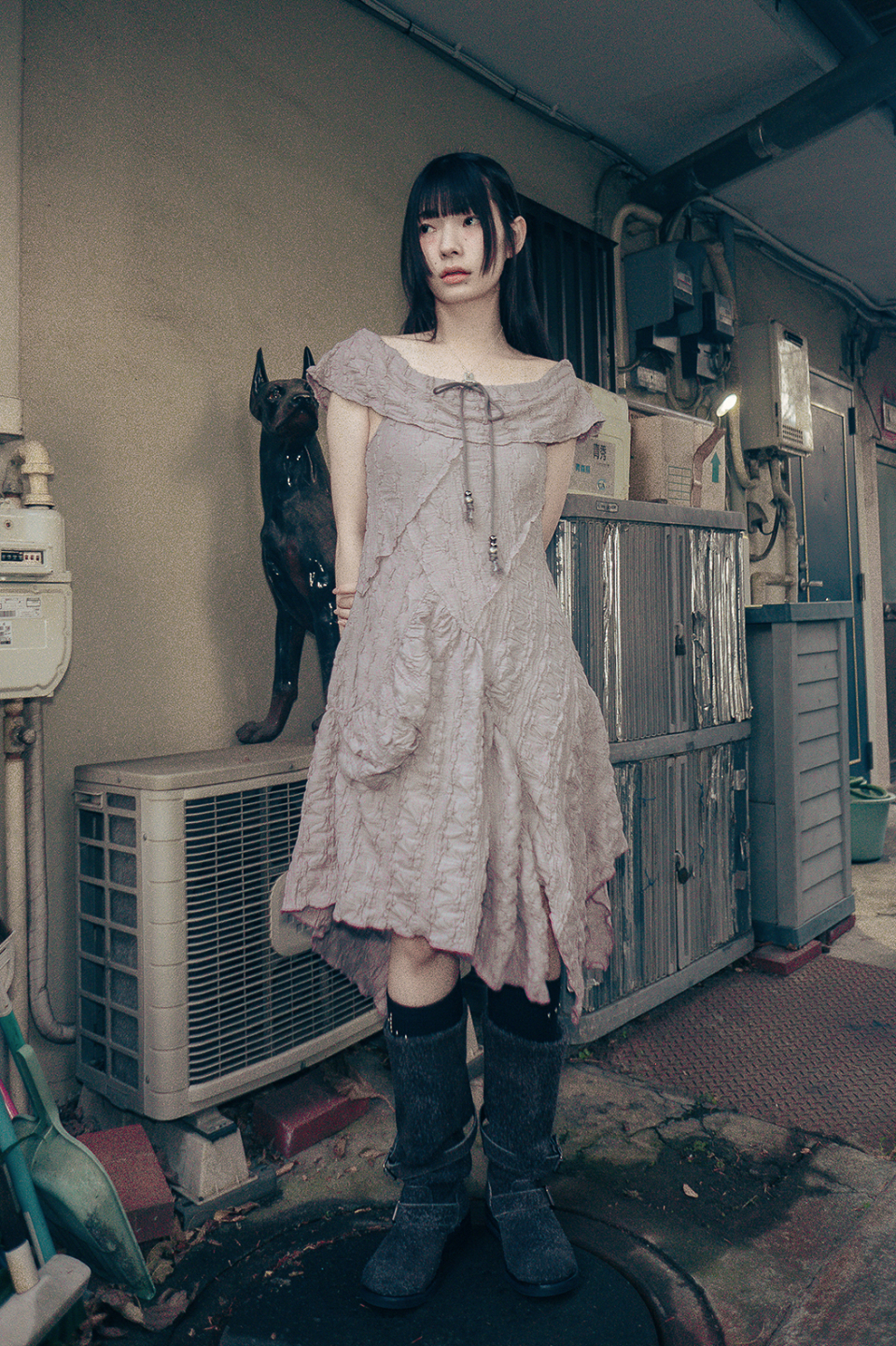 hug your skin☆Draw-string off-shoulder dress MUSINSA | HUG YOUR SKIN Drawstring Off-Shoulder Dress (Charcoal)