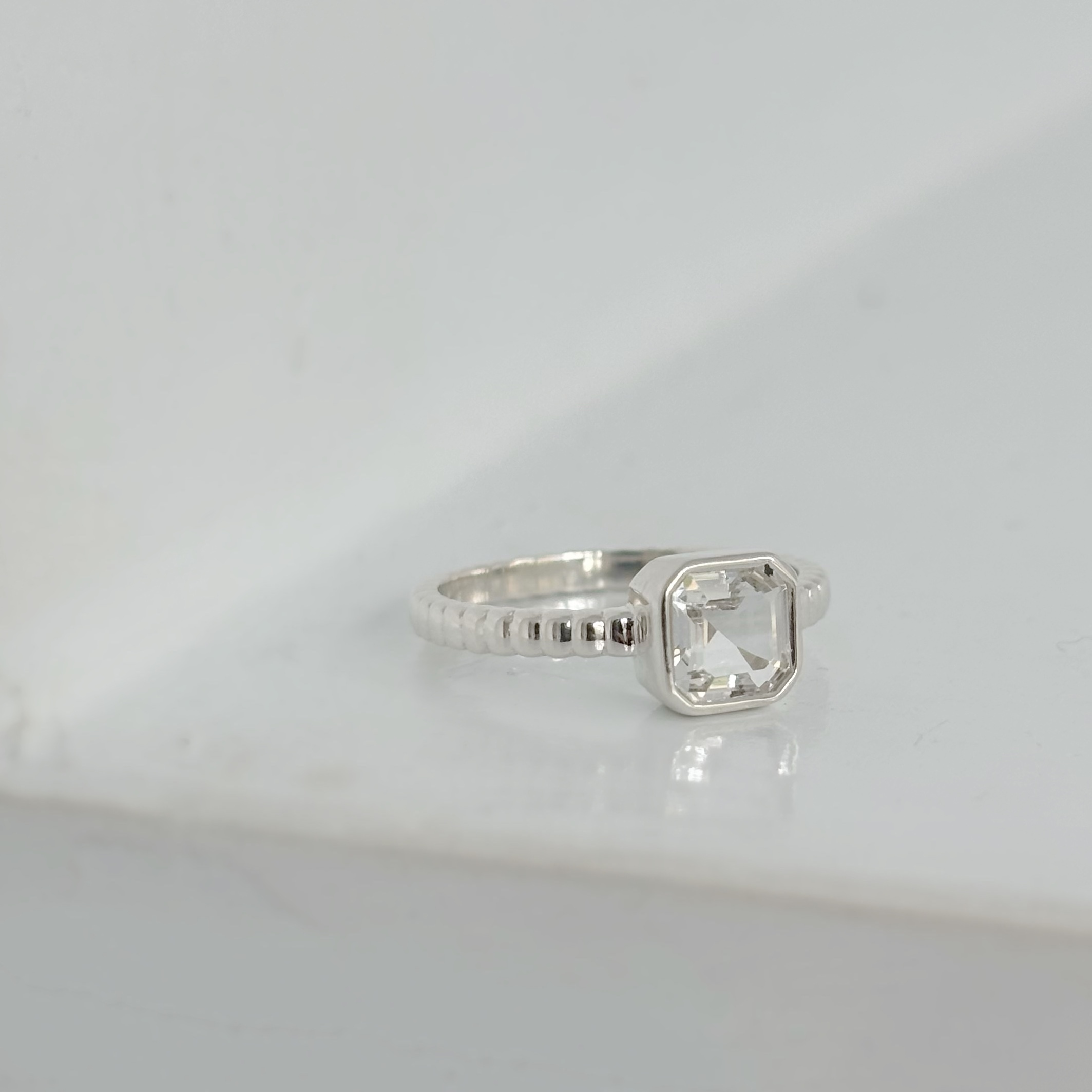 Asscher grid白水晶戒指