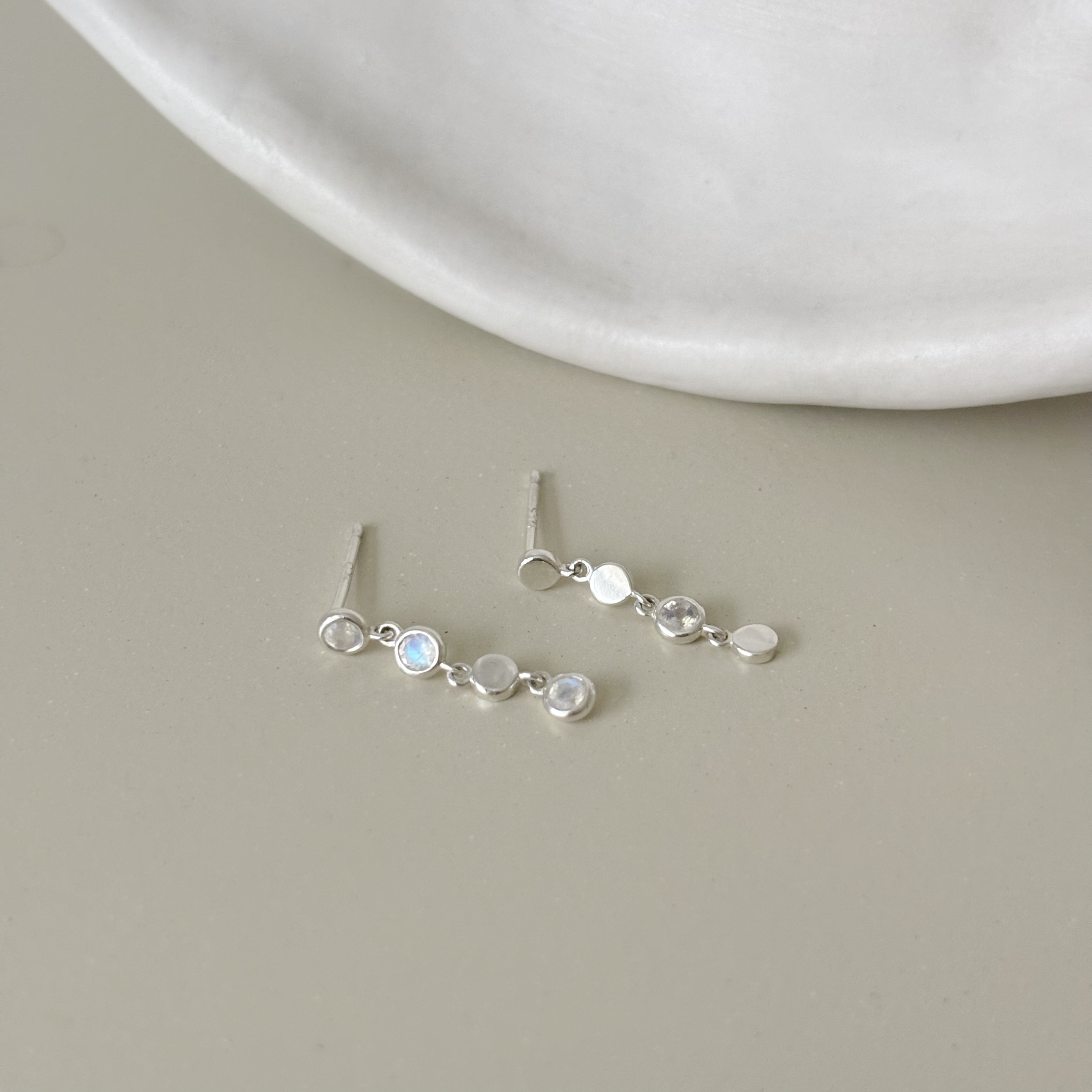 HaloFlow月光石耳環