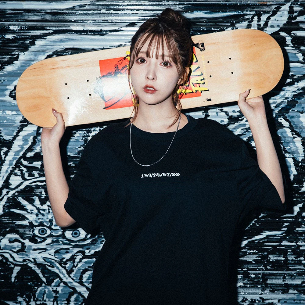 三上悠亜 オリジナルボード 滑板