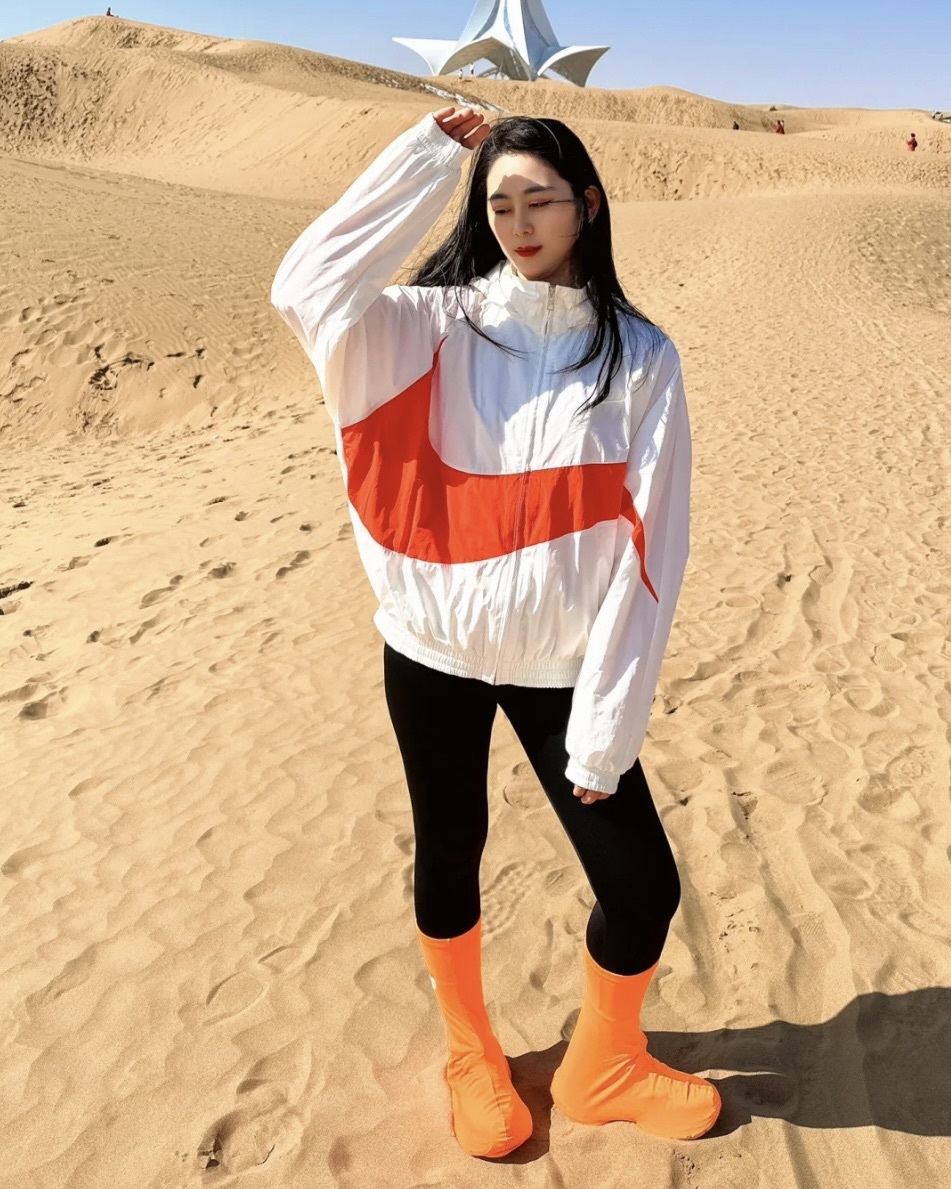 #預購 NIKE Swoosh Jacket 大勾 防潑水 風衣外套 FB7878-133 白橘