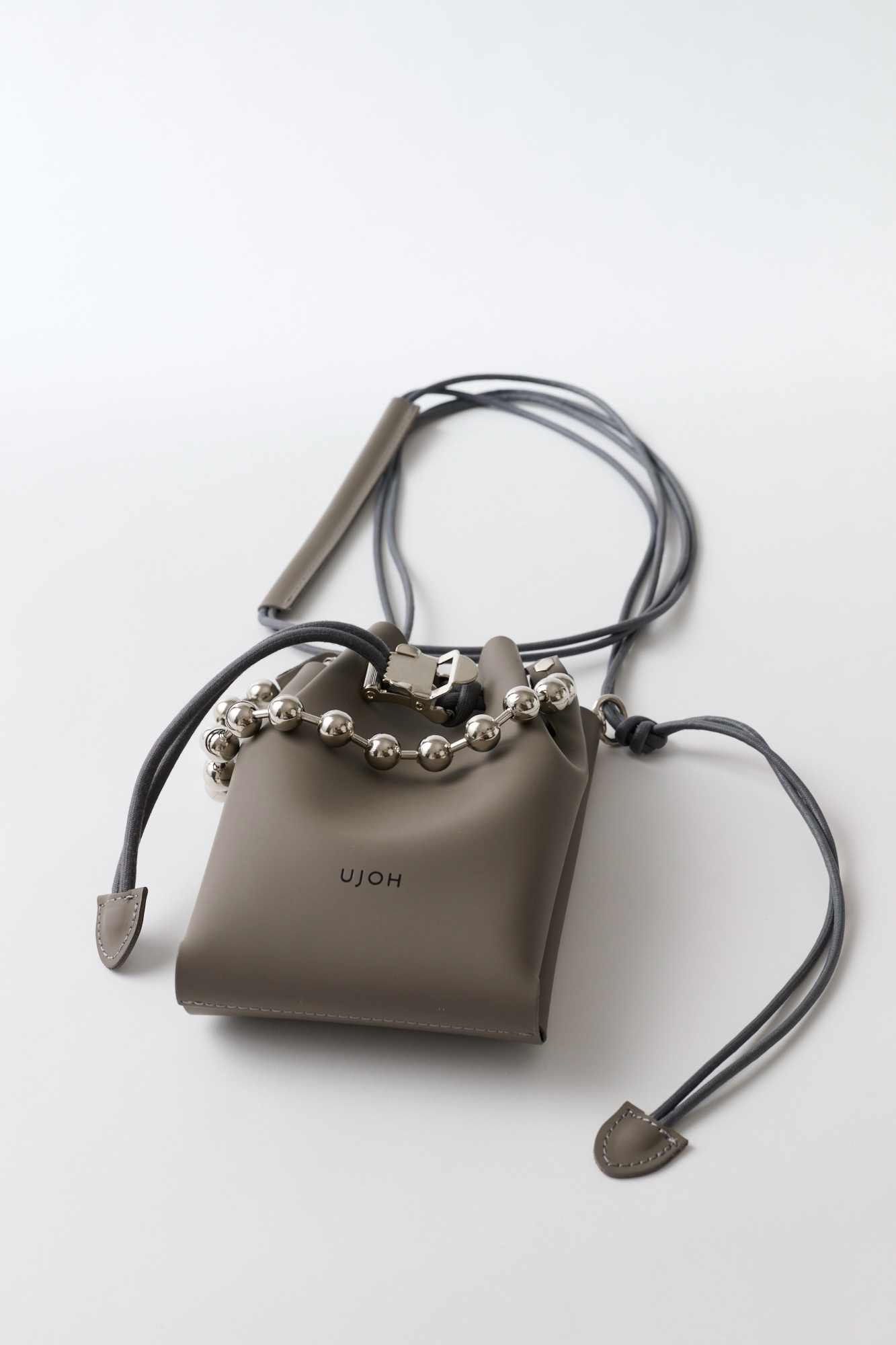 UJOH - Ball Chain Handle Pouch / 2COLORS