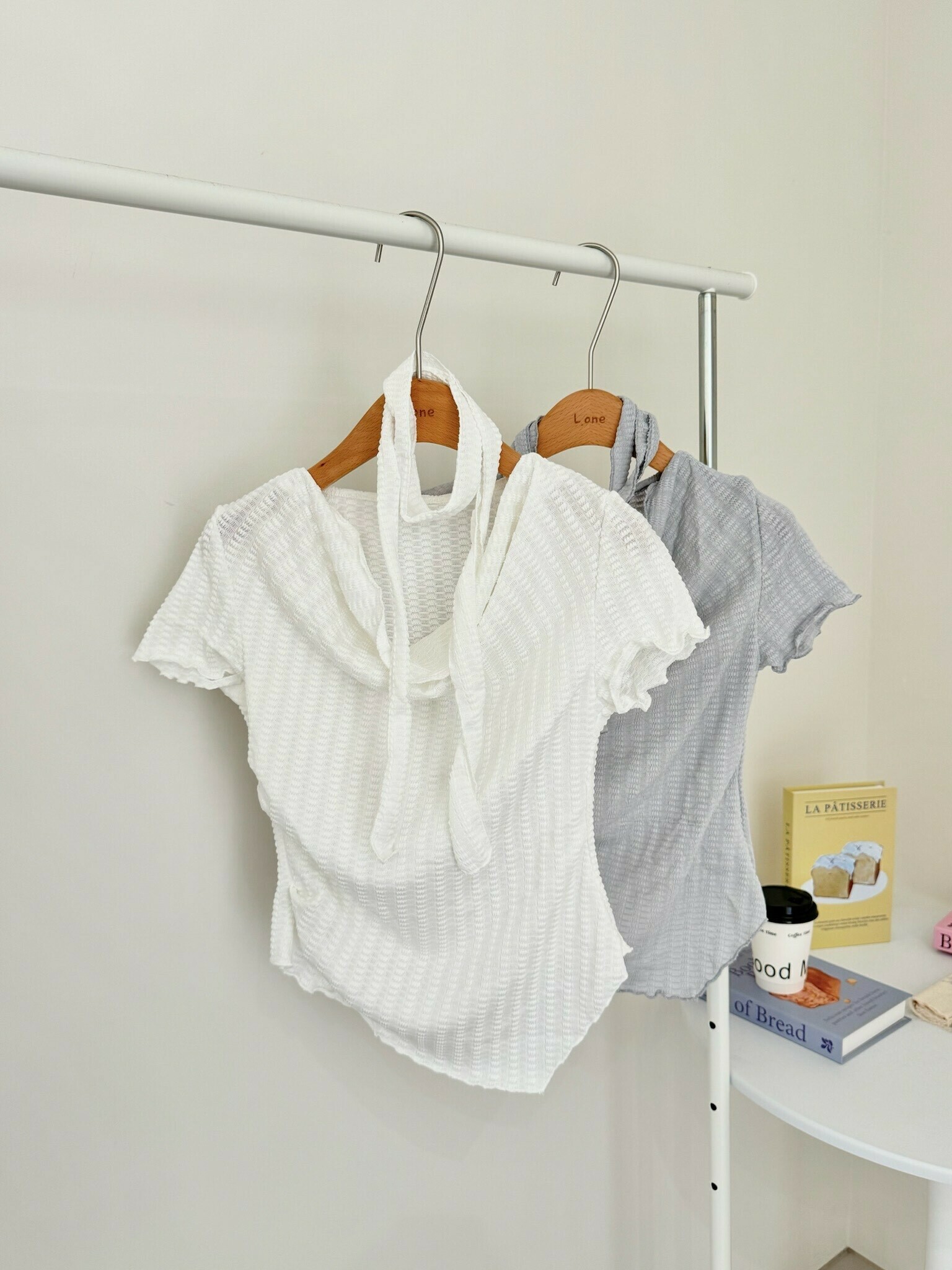 泡泡格垂墜領口上衣