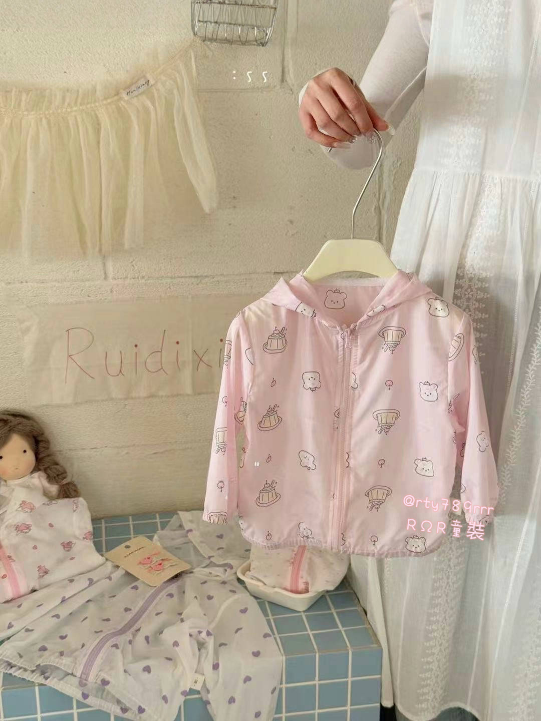 卡通款防曬外套