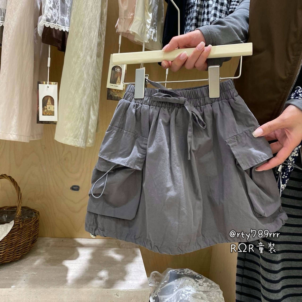 抽繩口袋設計工裝褲裙