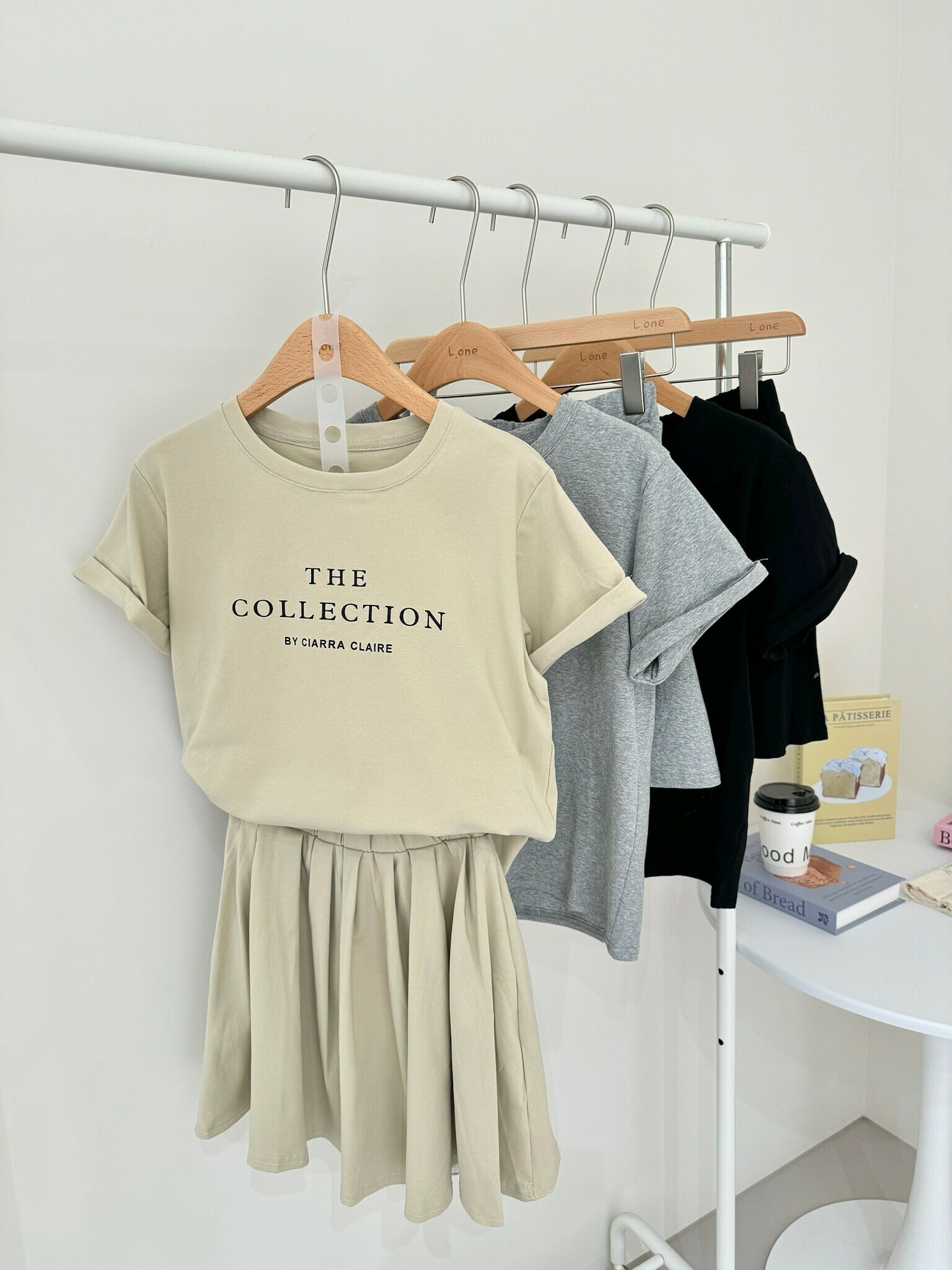 英文T百褶裙套裝