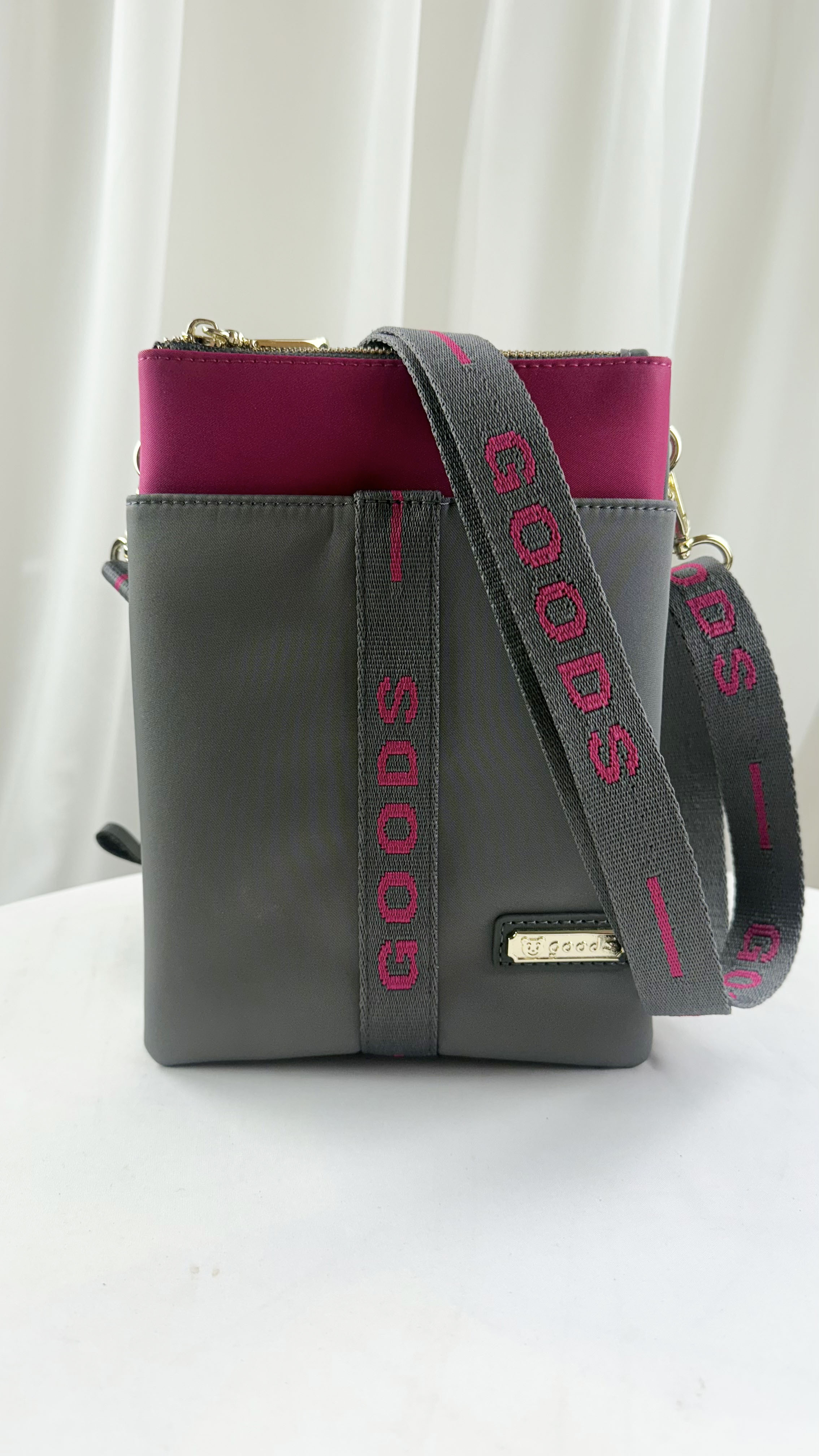 GOODS 灰桃拼色雙層防潑水手機側背包  #2505-1