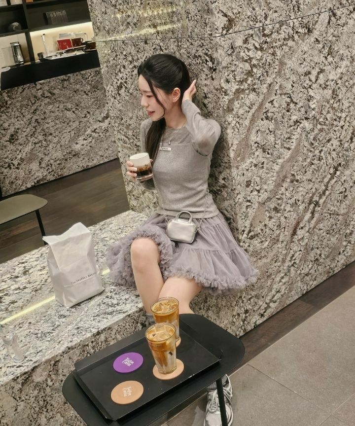 【Sinoon】 Tute Skirt / 追跡付 SINOON | 시눈 Sinoon Tute Skirt Grayish Green Tute skirt on