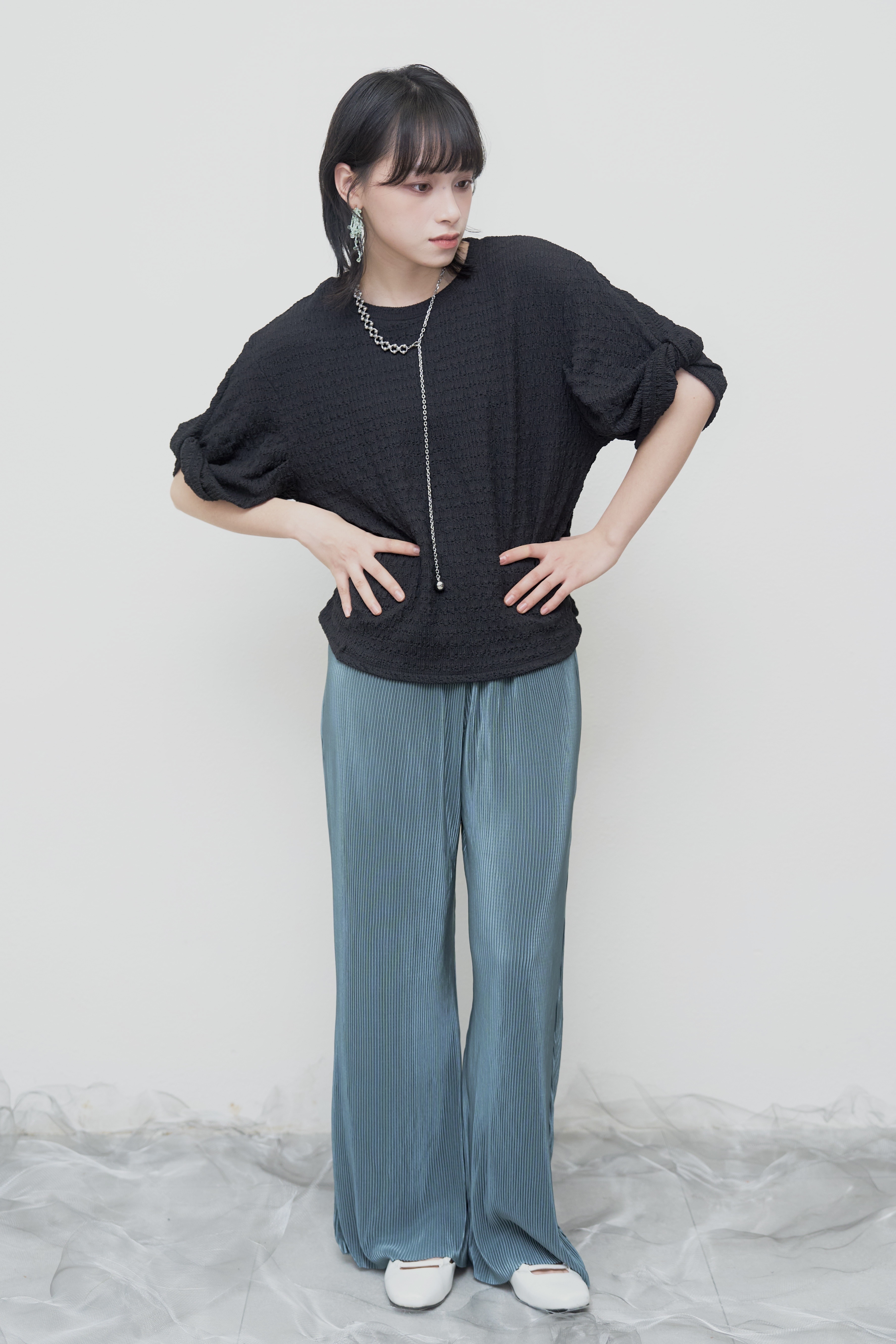 扭結袖子設計上衣 - BL51555