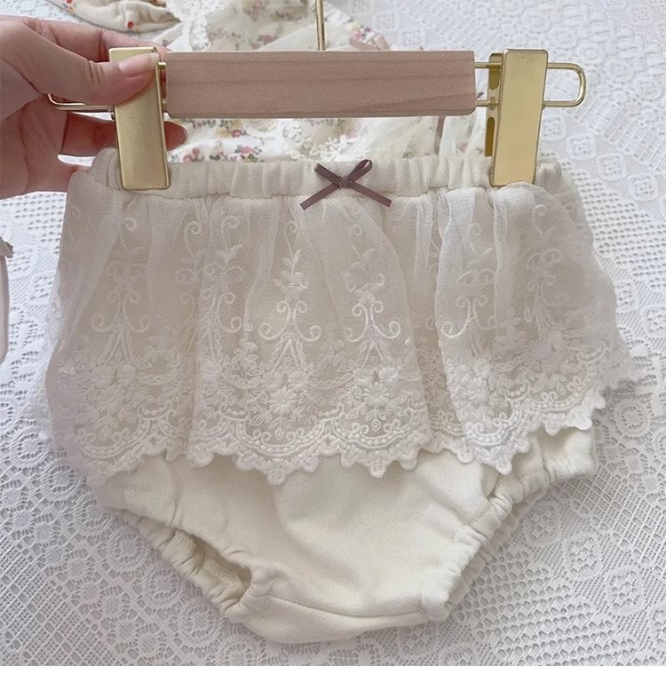 蕾絲蝴蝶結包屁褲