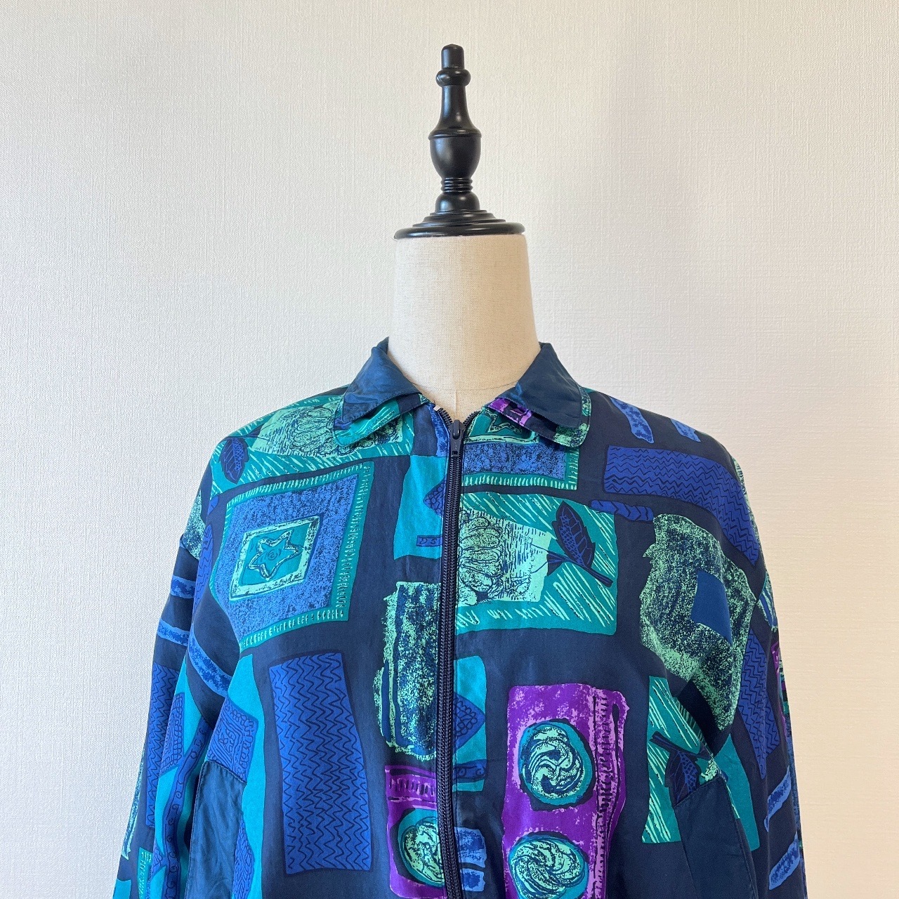 湖水綠色薄身絲質外套