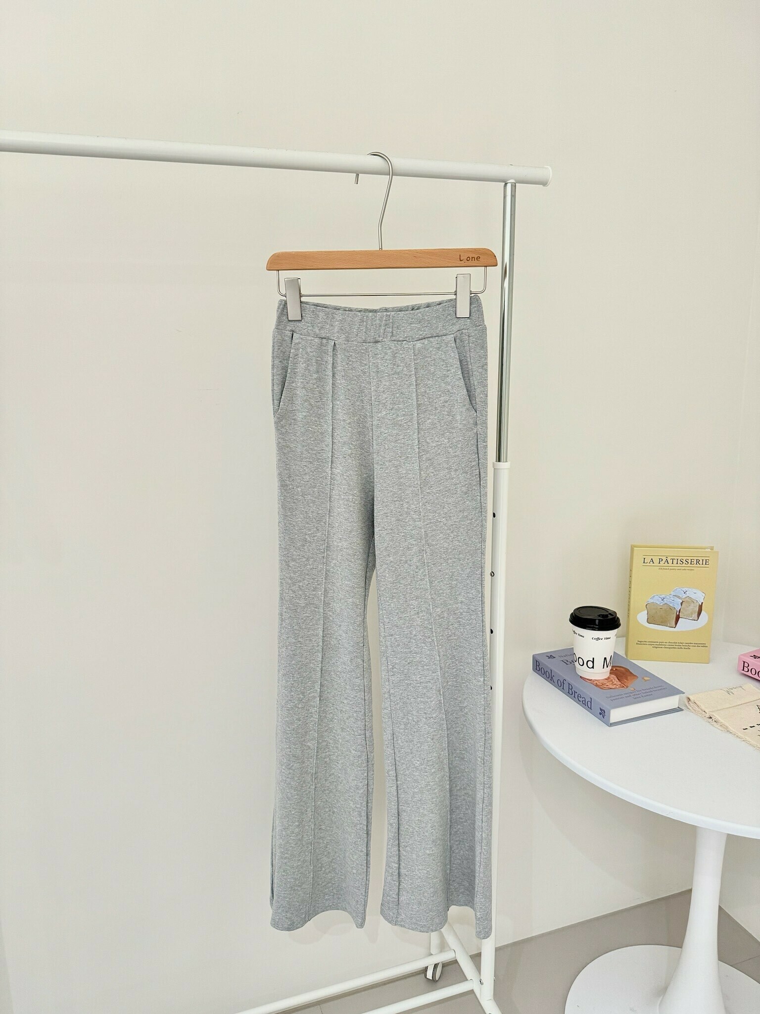 前車線微喇叭褲