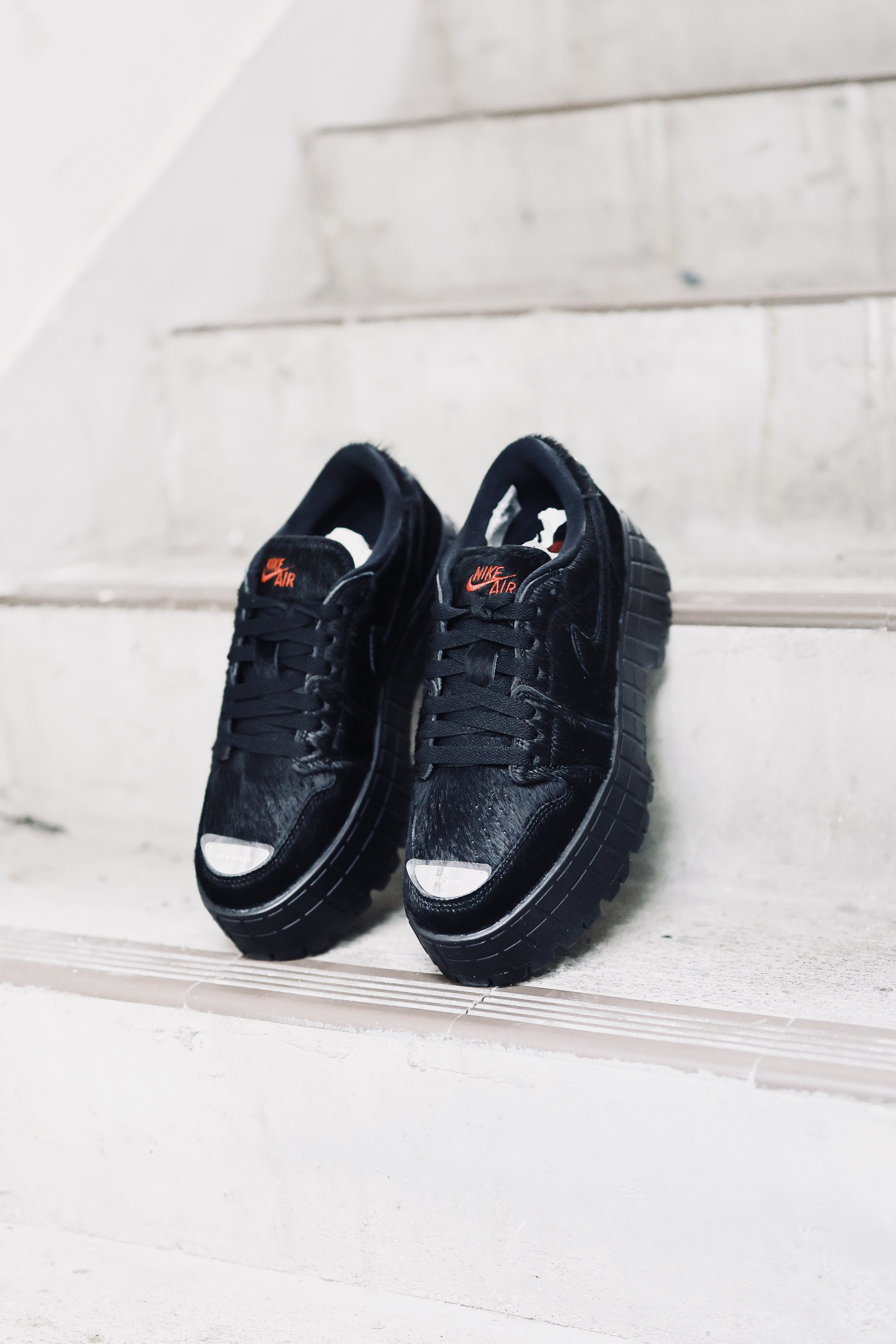 Nike Air Jordan 1 Brooklyn Low “Black Pony 全黑馬毛 厚底 IB7210-006